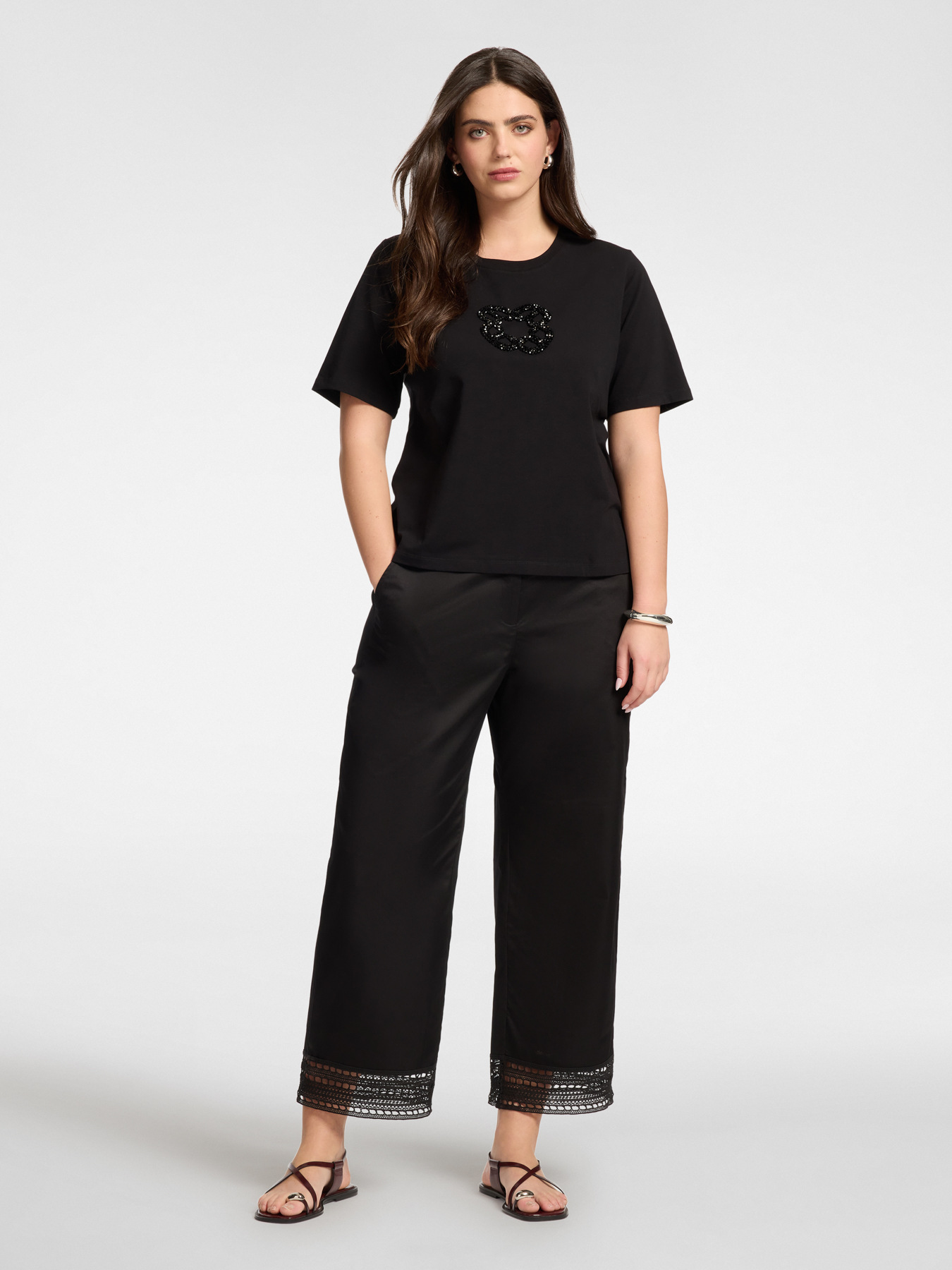 T-shirt con ricamo Monogram image number 2