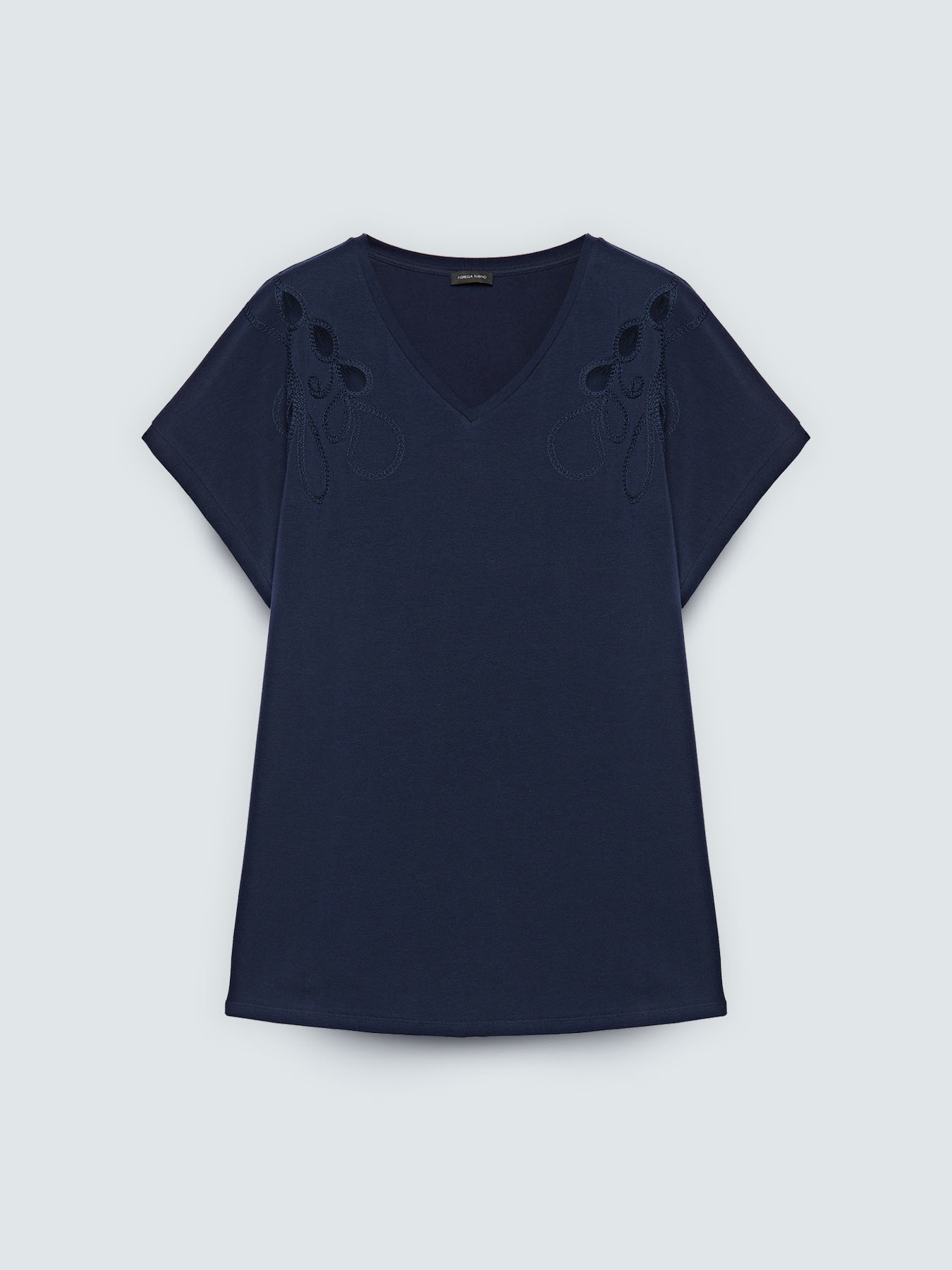 T-shirt in cotone con ricami e cut out image number 4