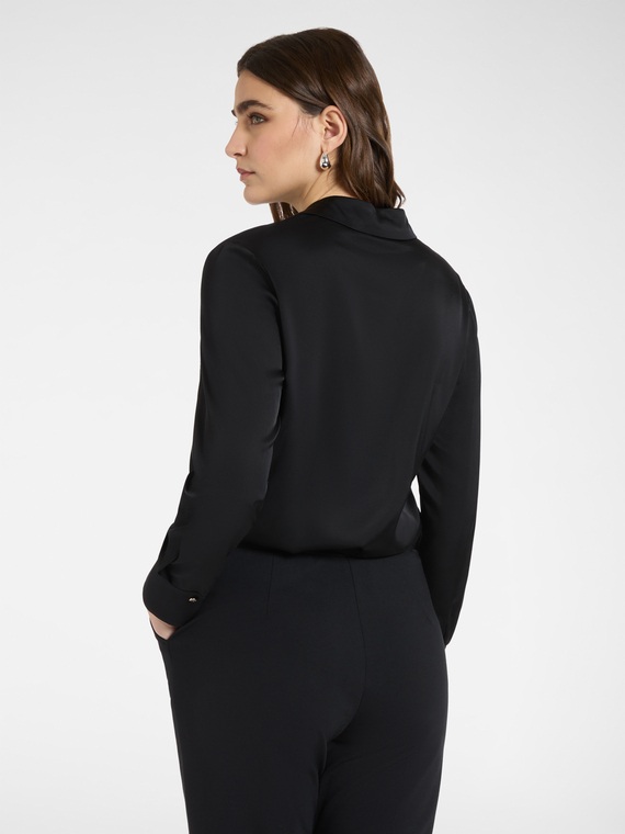 Camicia in raso stretch