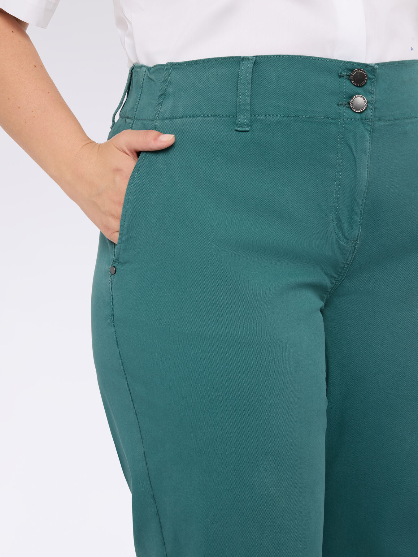 Cropped-Hose aus Baumwollmischung image number 3