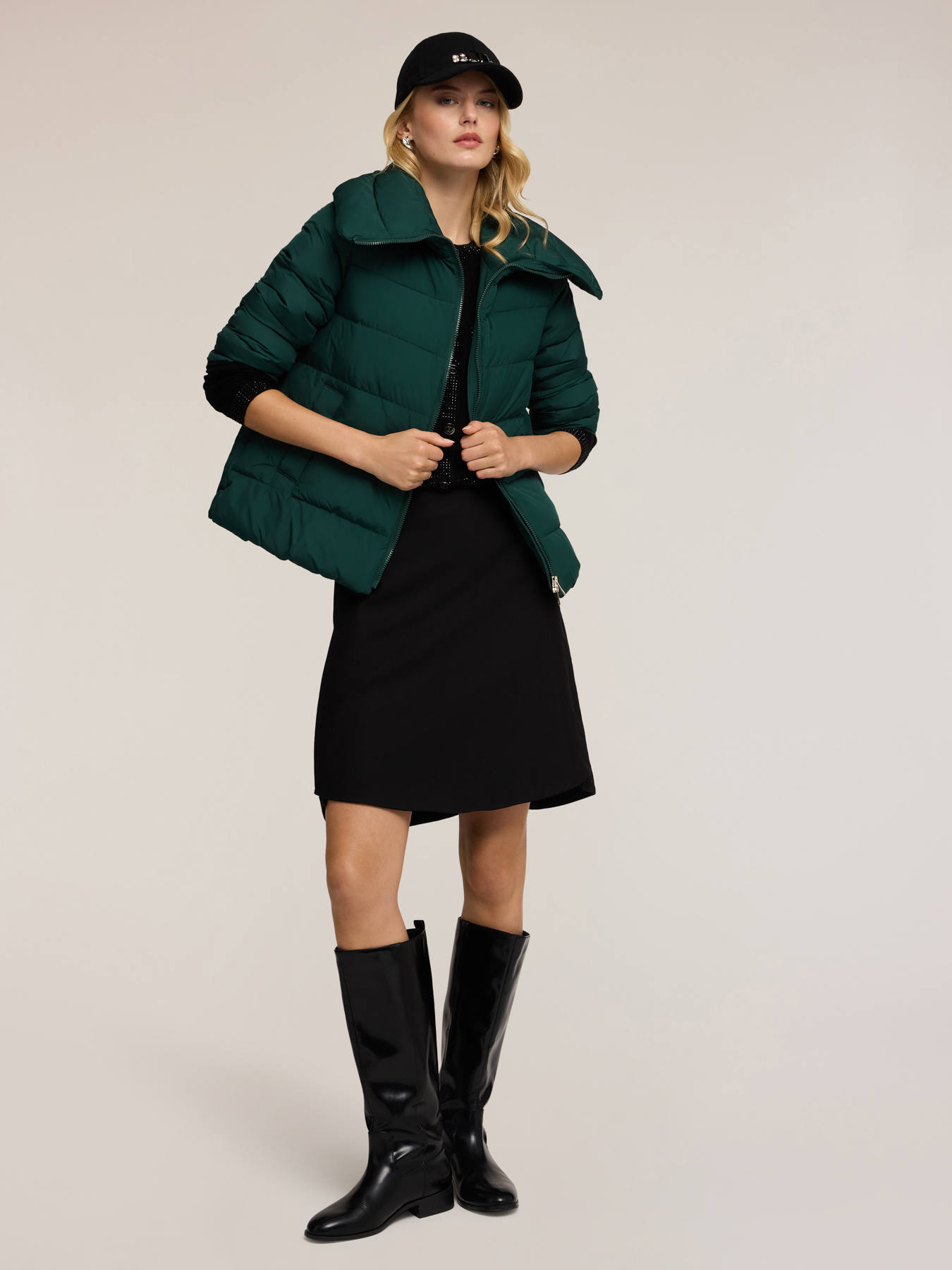 Heavy down jacket with high collar image number 0