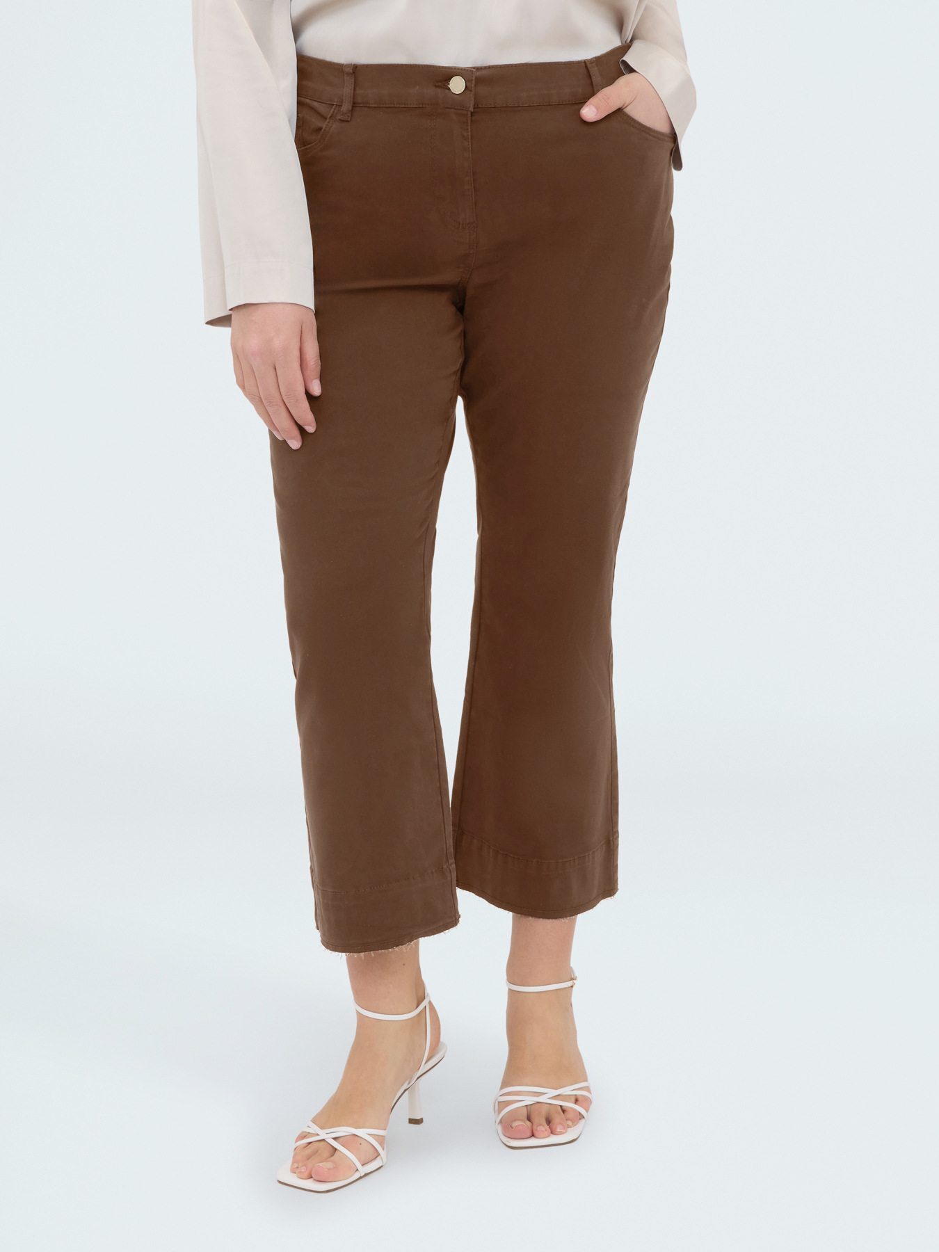 Kick Flare cotton flare pants image number 4