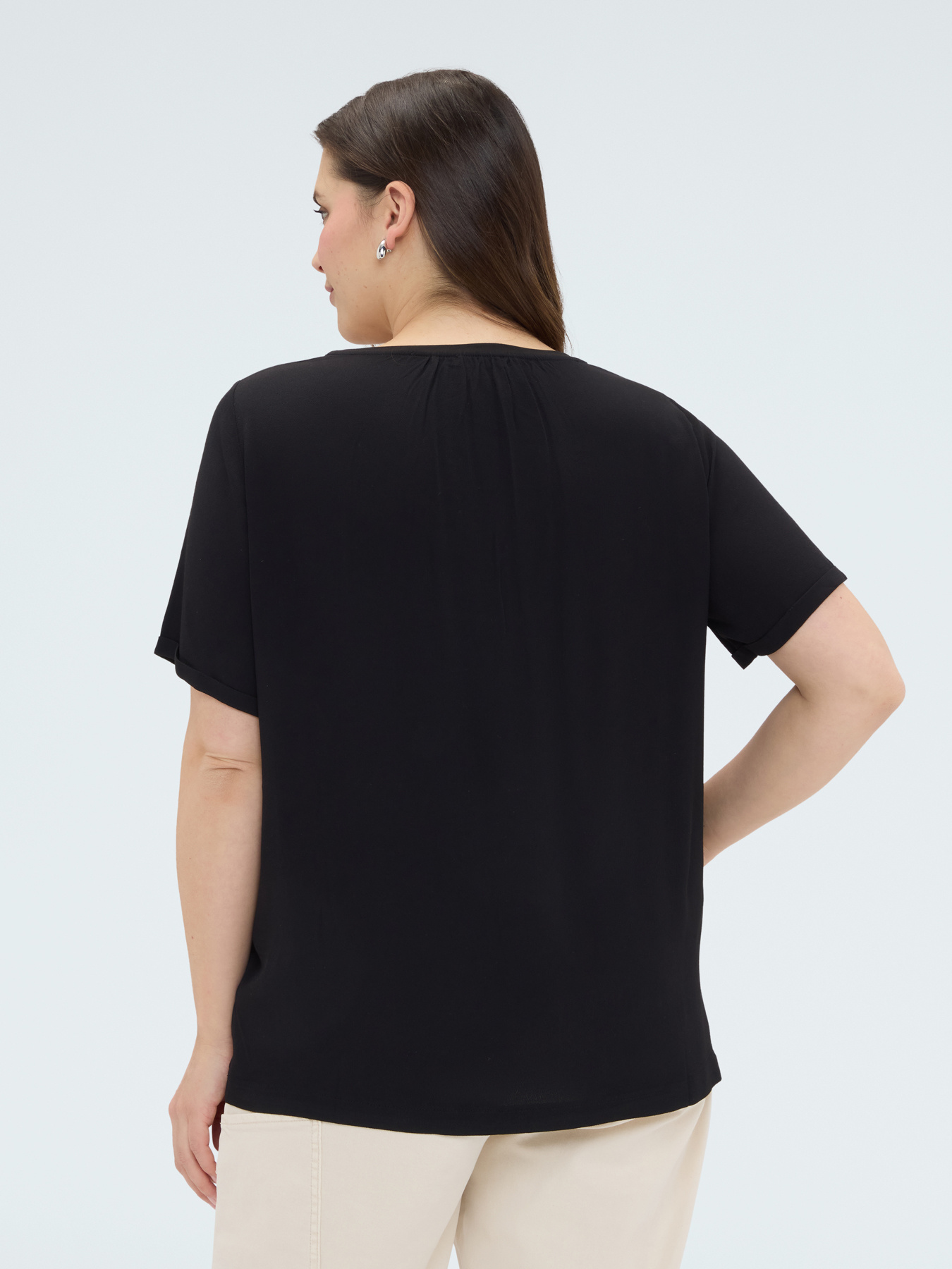 T-shirt bimaterica con ricamo floreale image number 1