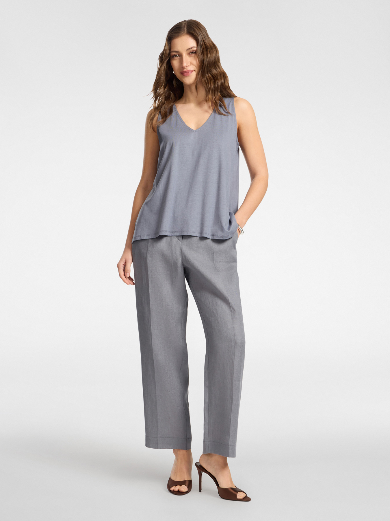 Mixed lyocell top with V-neck image number 3