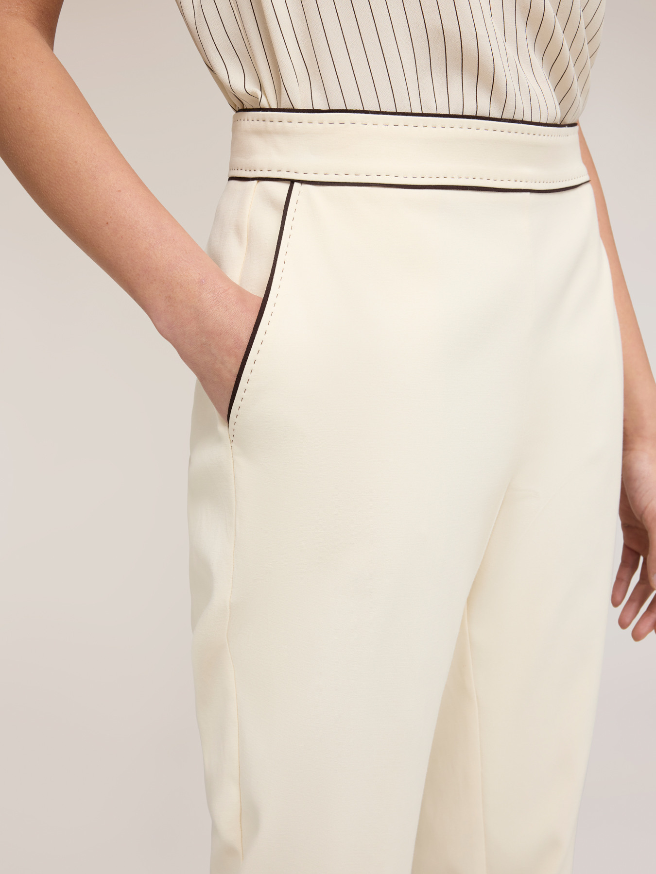 Trousers with piping The Tailoring Lab image number 3