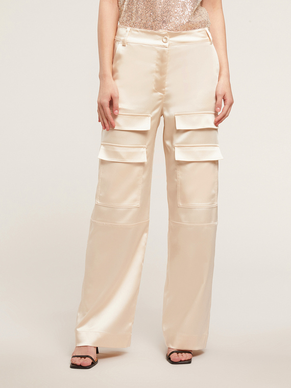Cargohose aus Satin