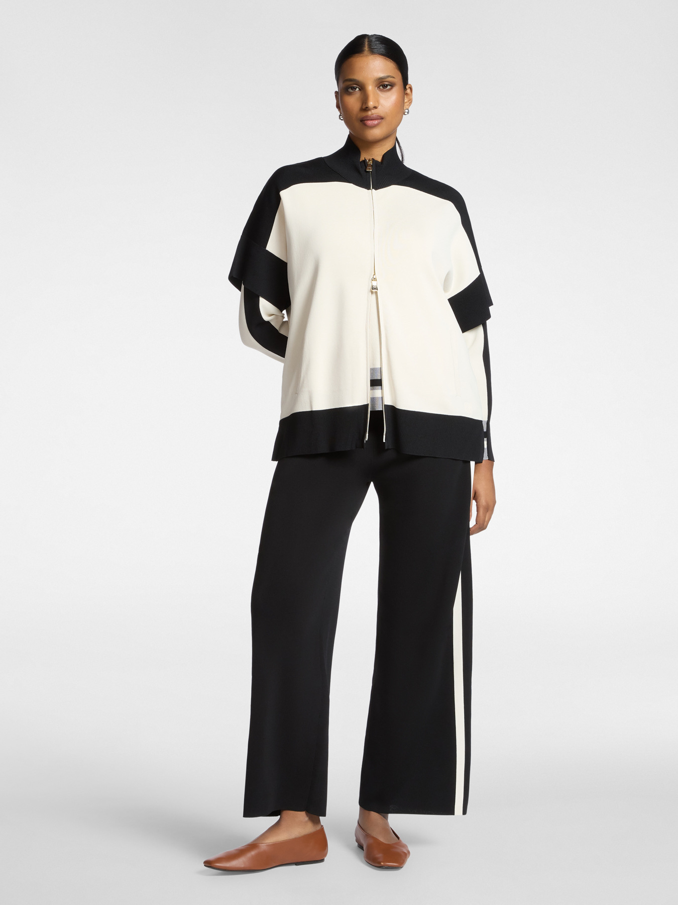 Short sleeve viscose blend cardigan image number 2