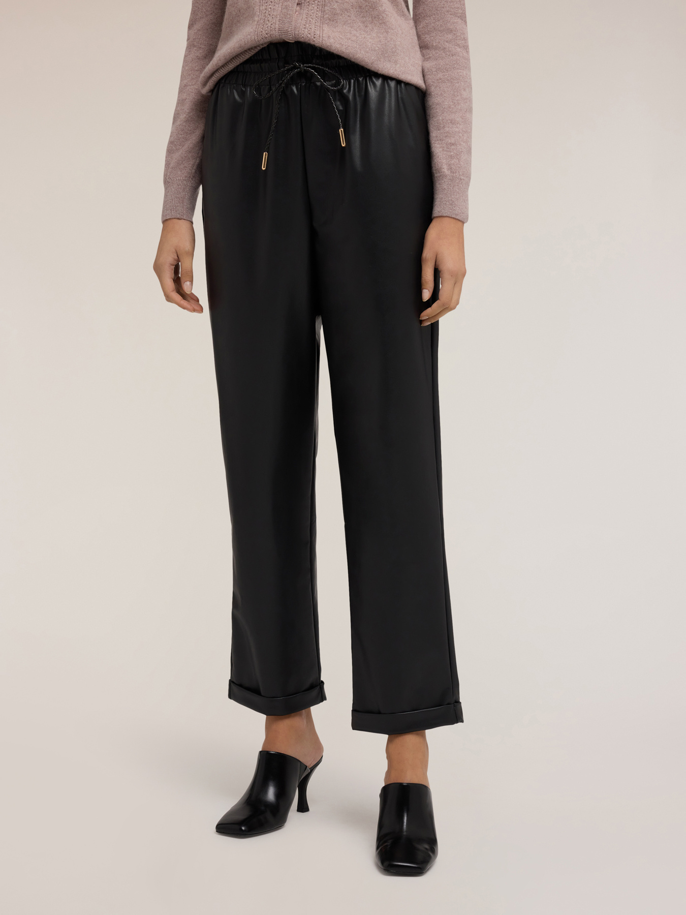 Pantaloni joggers in tessuto spalmato image number 2