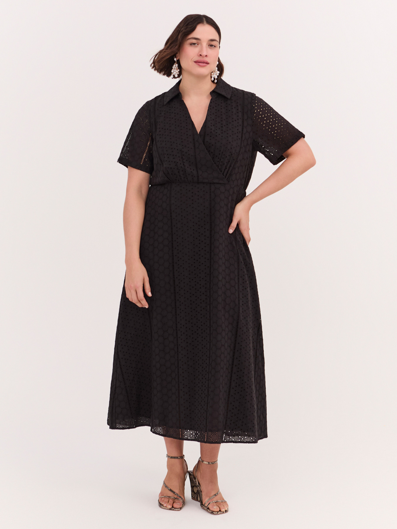Kleid im griechischen Stil DREAM aus Lochstickerei image number 4