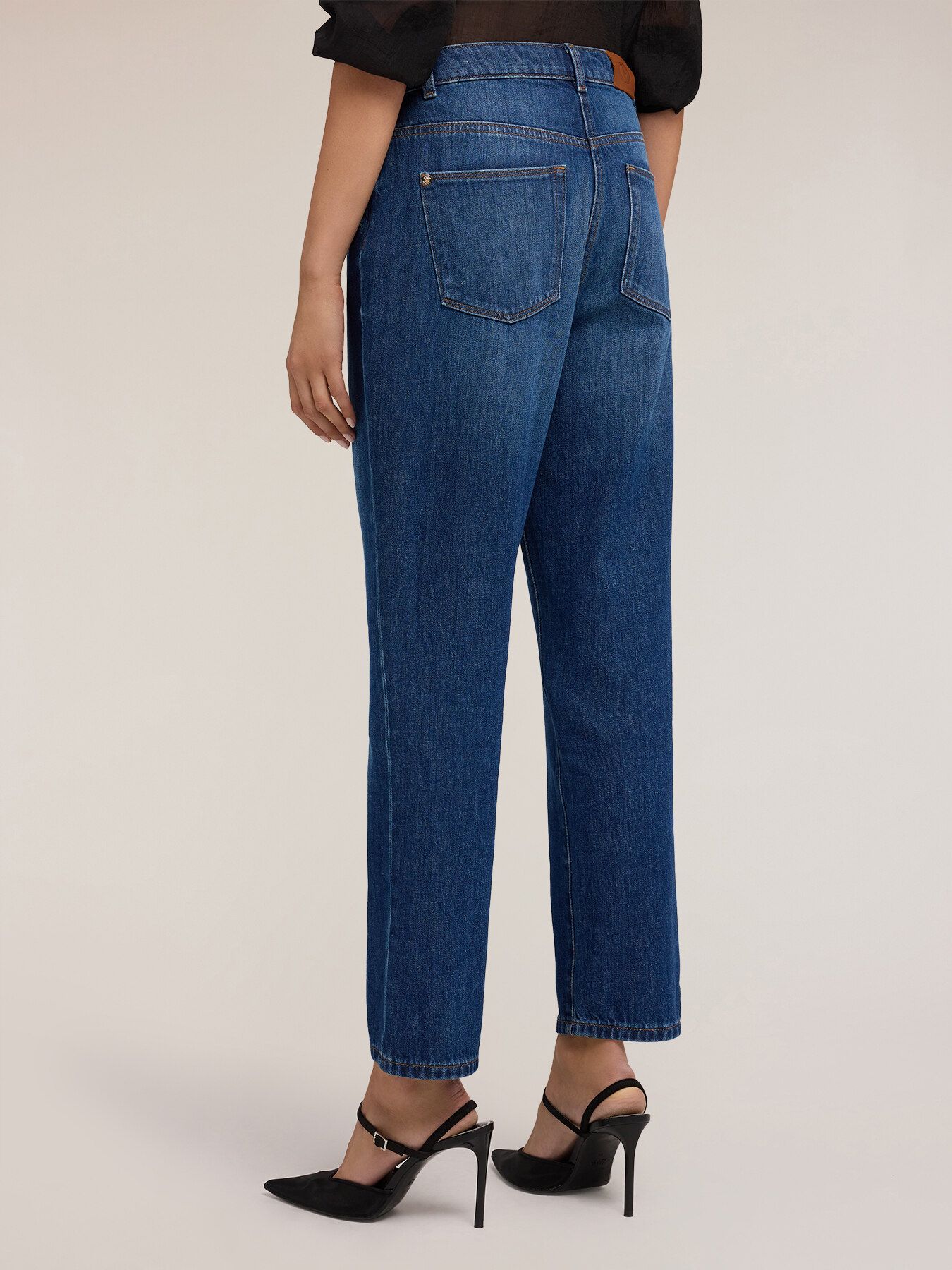 Elsa MUM fit jeans image number 2
