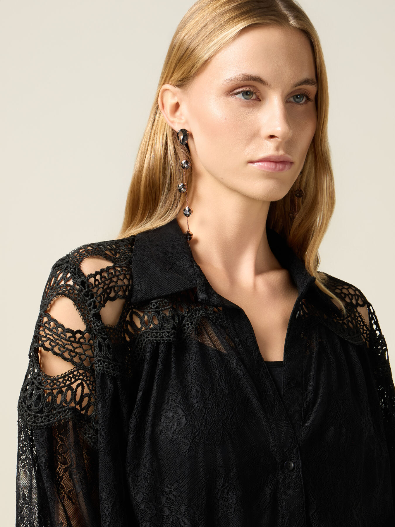 Spitzenbluse image number 2