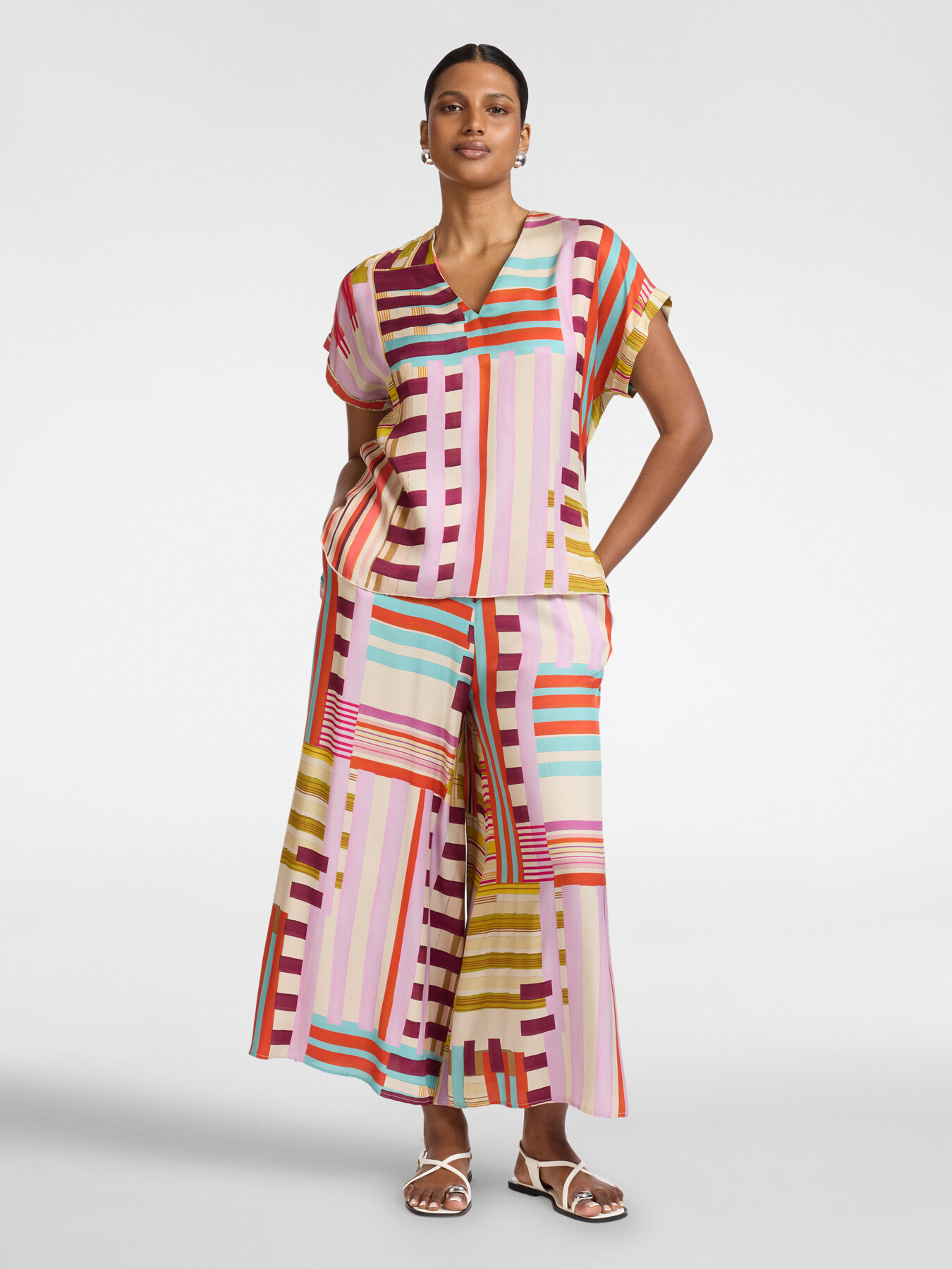 Blusa in viscosa stampata image number 2