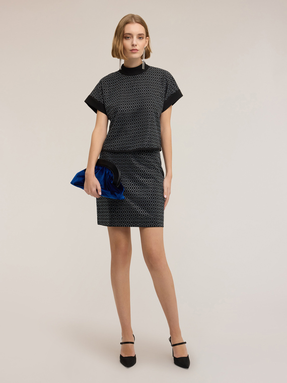 Blouse en jersey avec application g&eacute;om&eacute;trique de strass