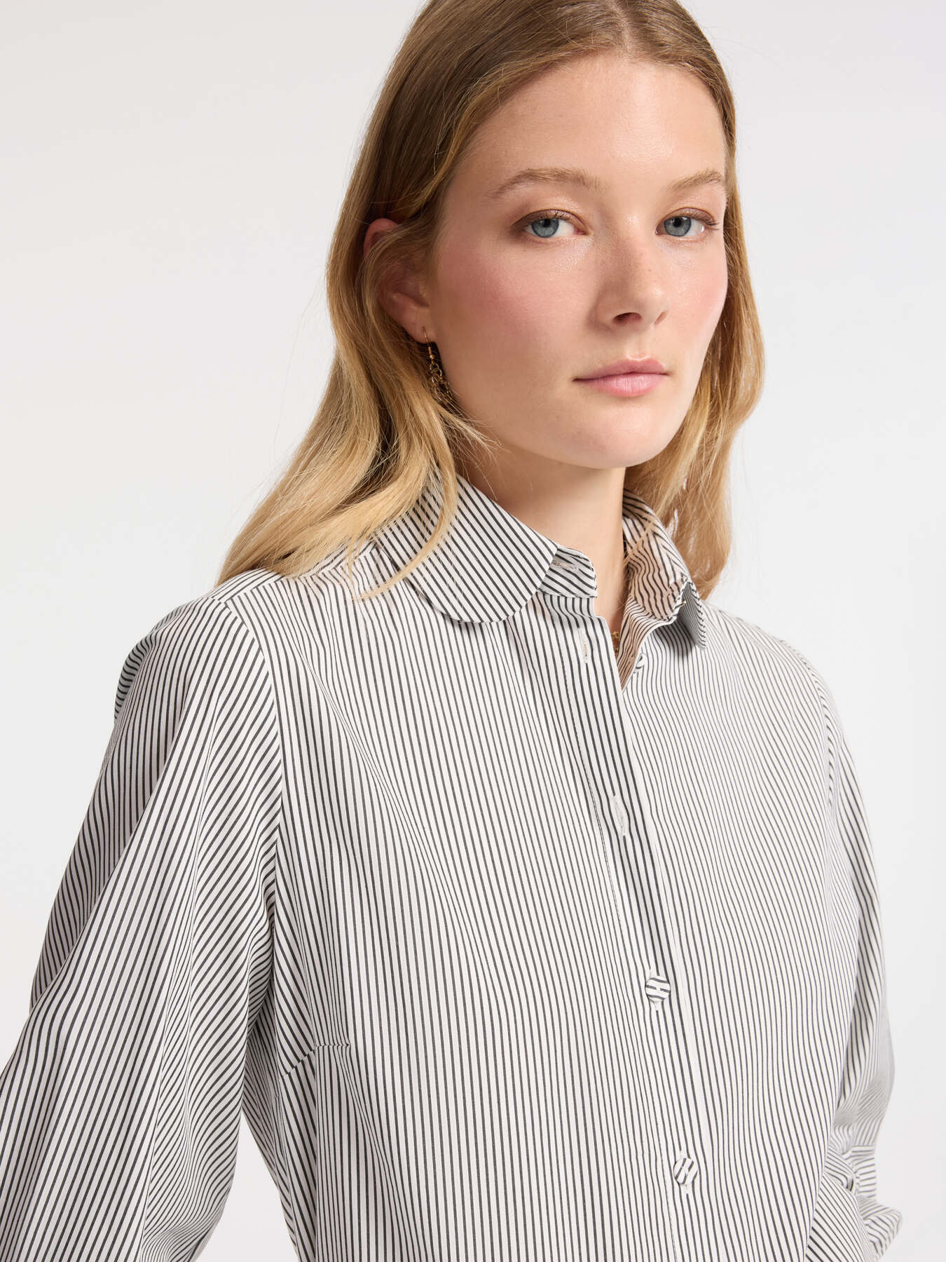 Striped shirt image number 3