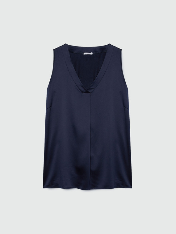Top with front pleat