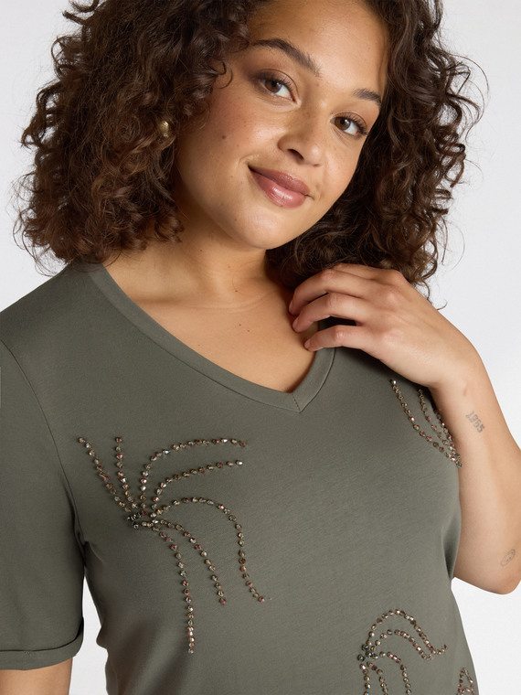 T-shirt ricamata