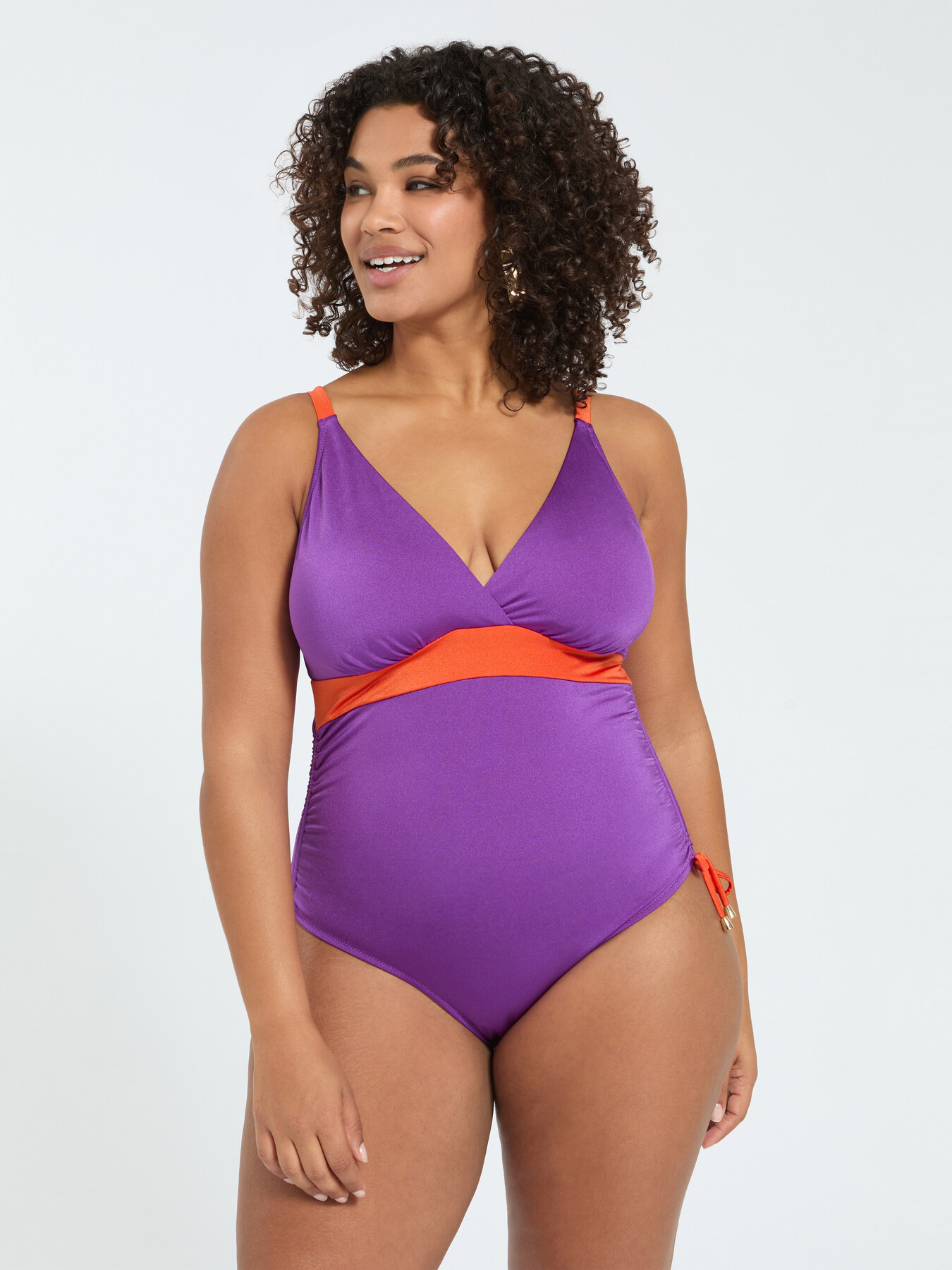 Einteiliger Badeanzug in Colorblocking image number 2