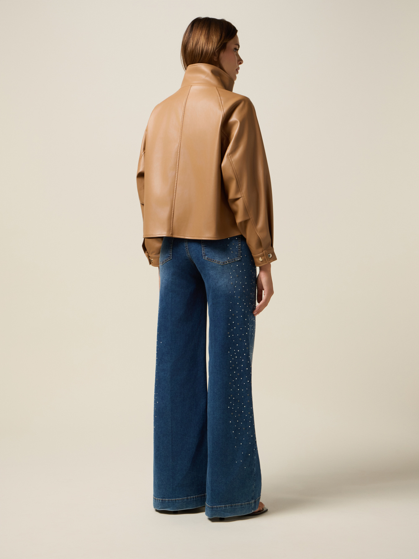 Giubbotto corto con collo alto image number 1