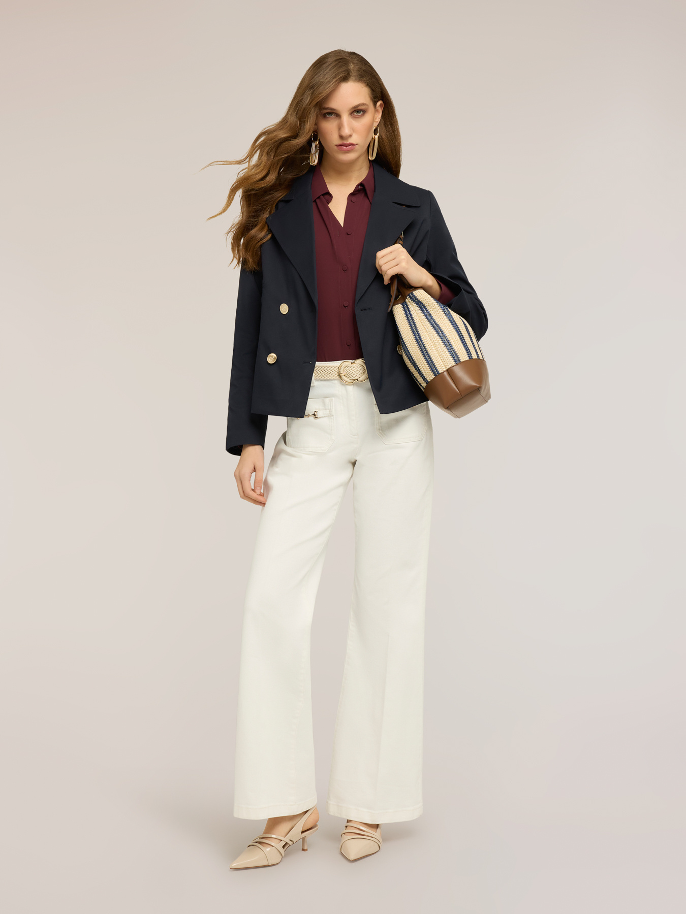 Double-breasted short trench coat in taffeta image number 2