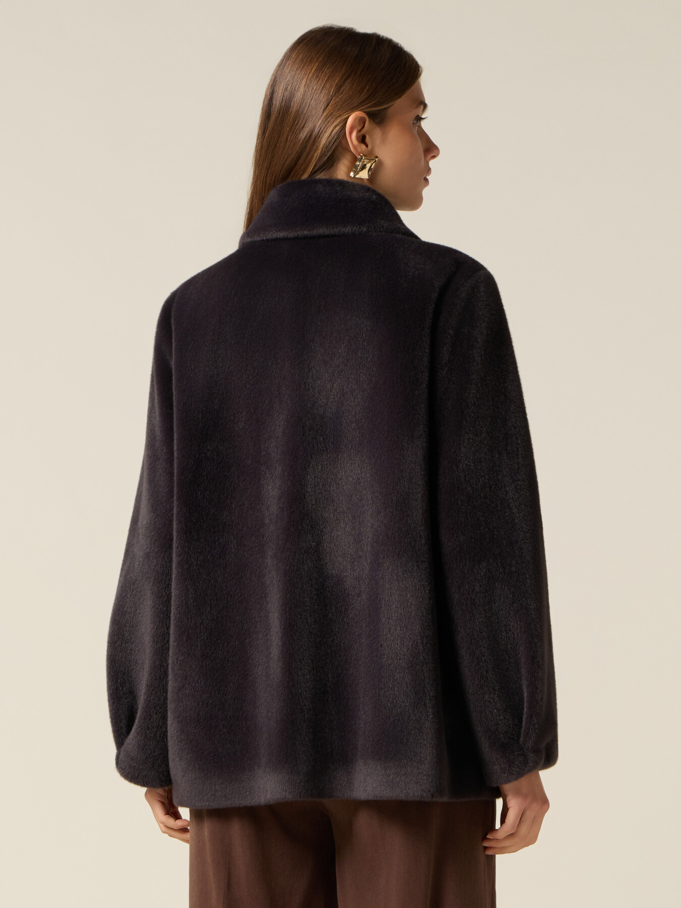 Cappotto corto in tessuto morbido image number 1