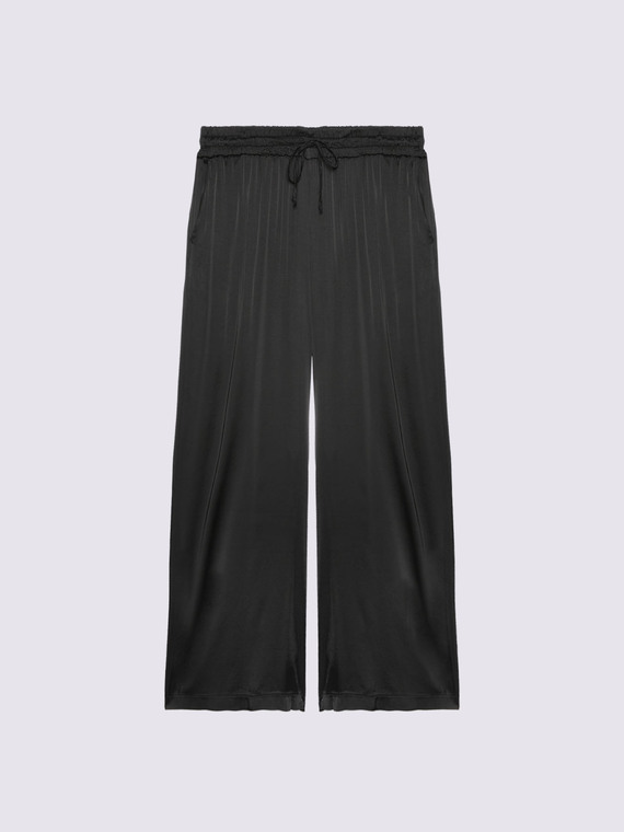 Weite Hose aus Stretch-Satin