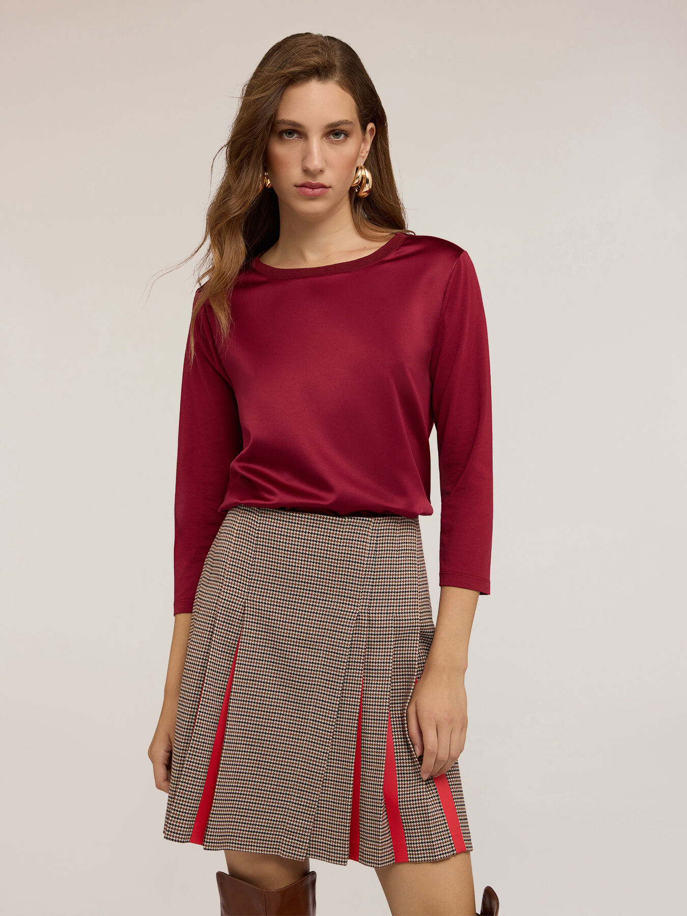 Zweistoffiges Basic-T-Shirt image number 0