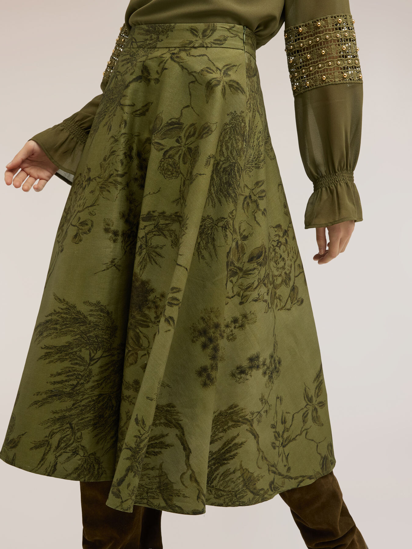 Midi flared skirt with botanical print image number 3