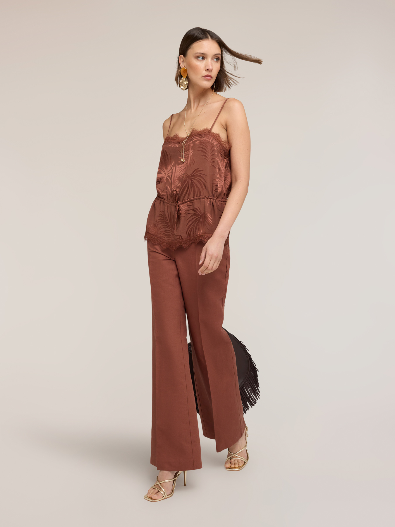 Pantaloni flare din amestec de in image number 2