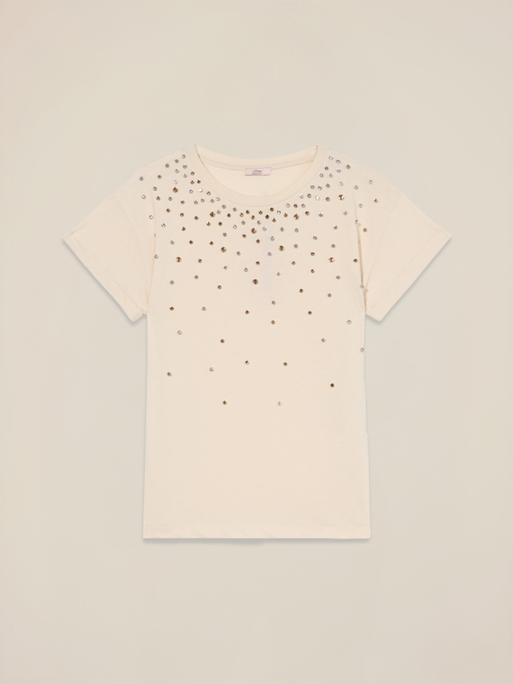 Tricou cu broderie cu pietre