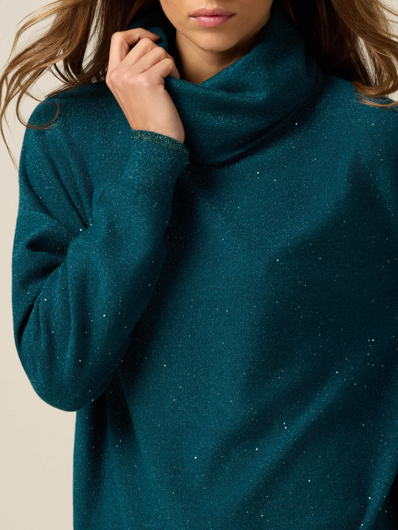 Dolcevita misto cashmere con paillettes image number 2