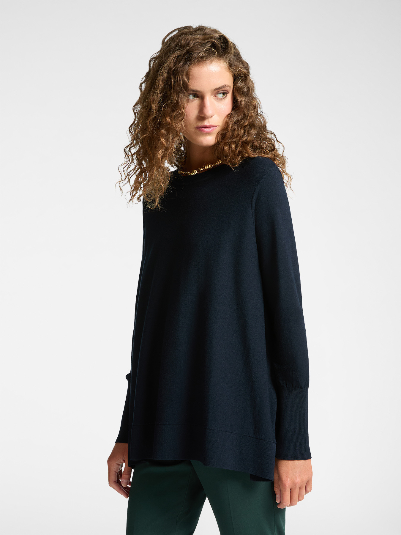 Loose-fitting sweater with detachable collar image number 0