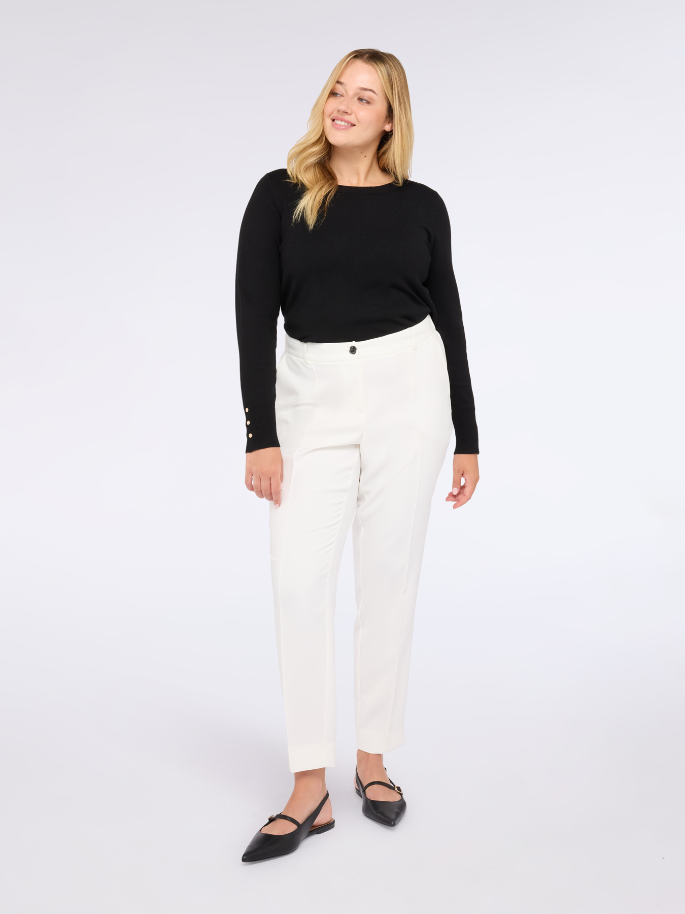 Pullover mit Rundhalsausschnitt und Kn&ouml;pfen an den Manschetten image number 2