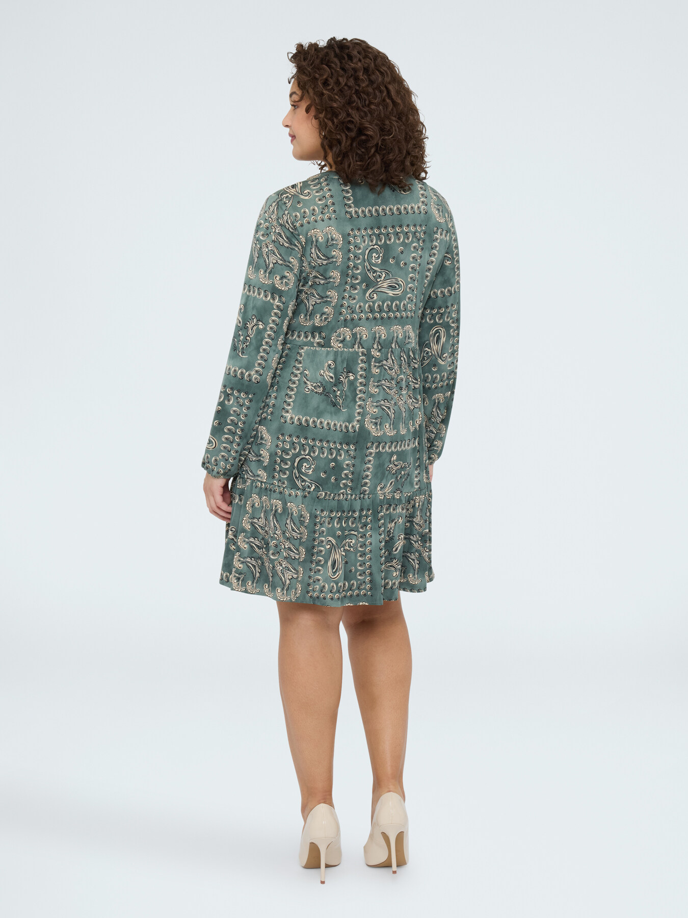 SMILE dress with paisley print image number 1