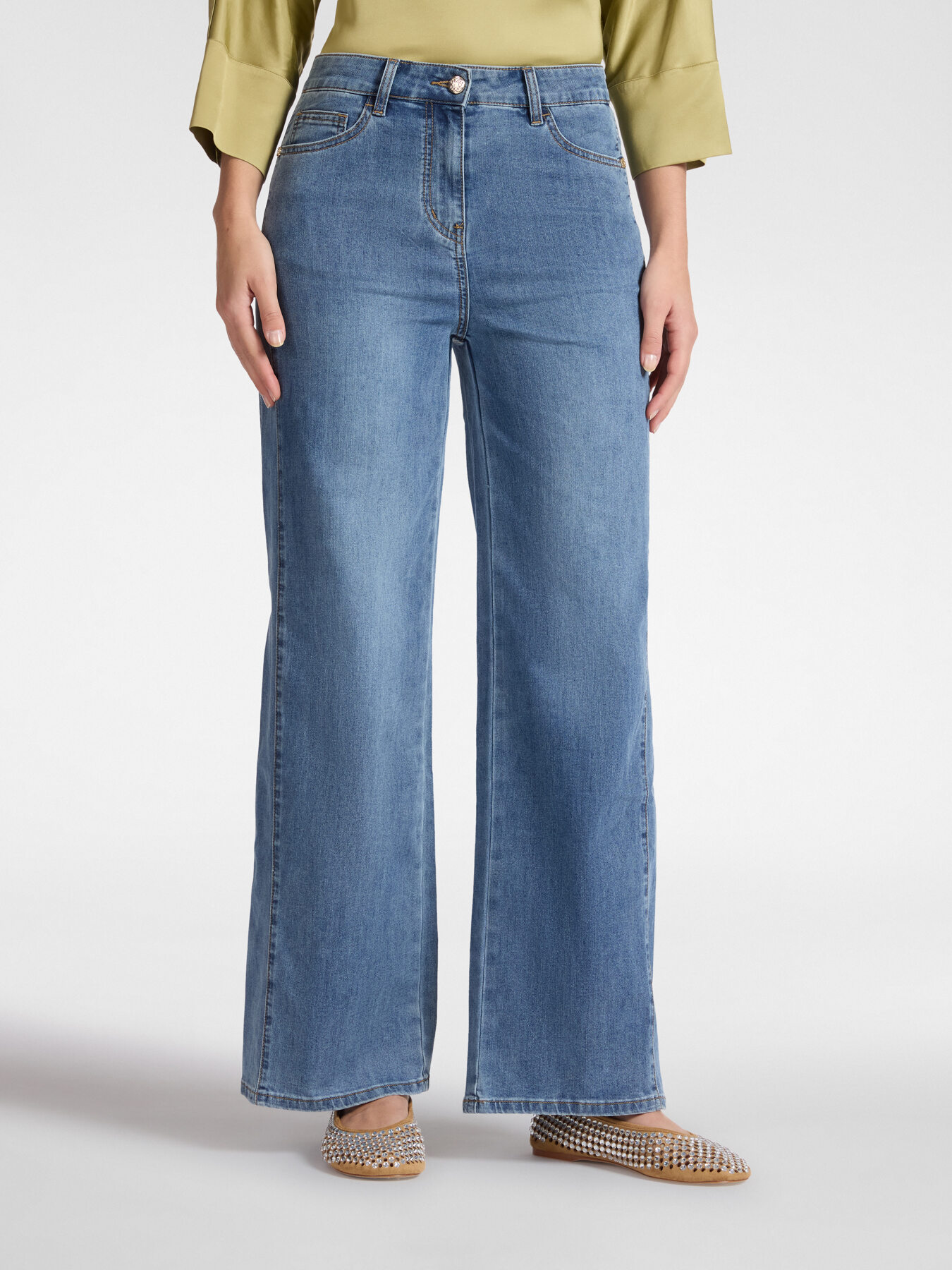 Jeans mit 5 Taschen, mittlere Bundh&ouml;he, weites Bein,  "Wanda" image number 2