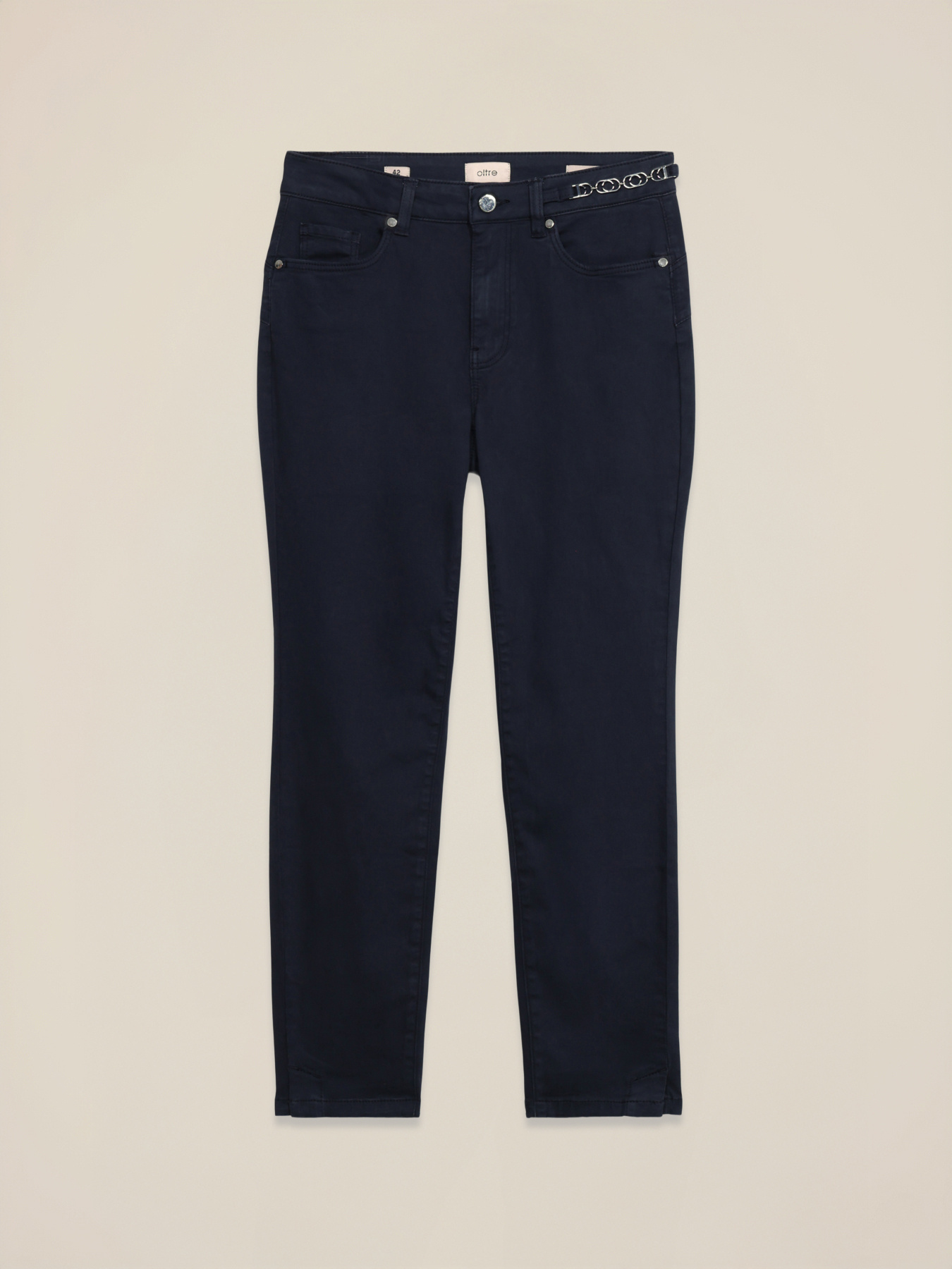 Reguläre Hose mit Kettendetail image number 4