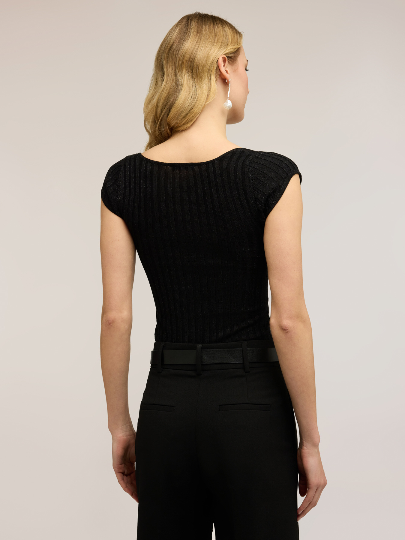 Slim-fit ribbed lurex knitwear image number 1