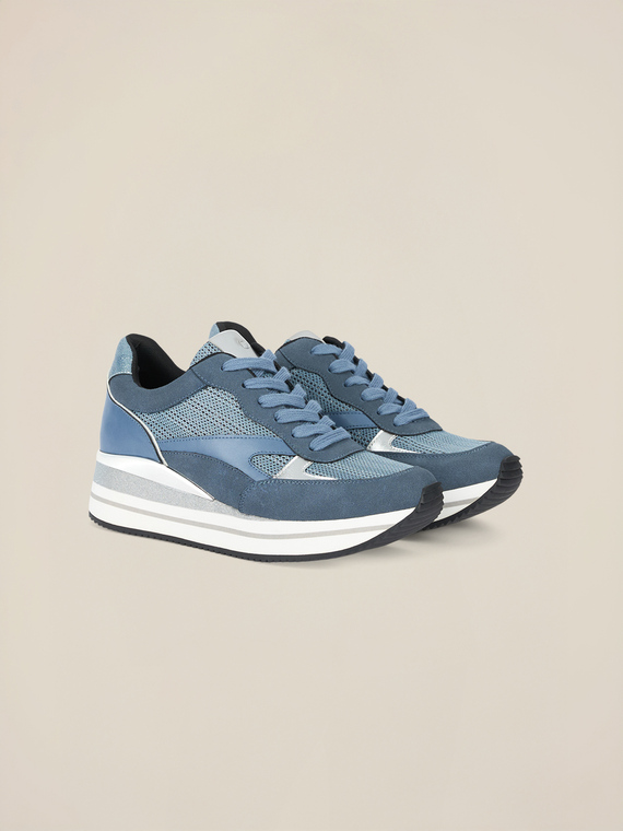 Platform sneakers