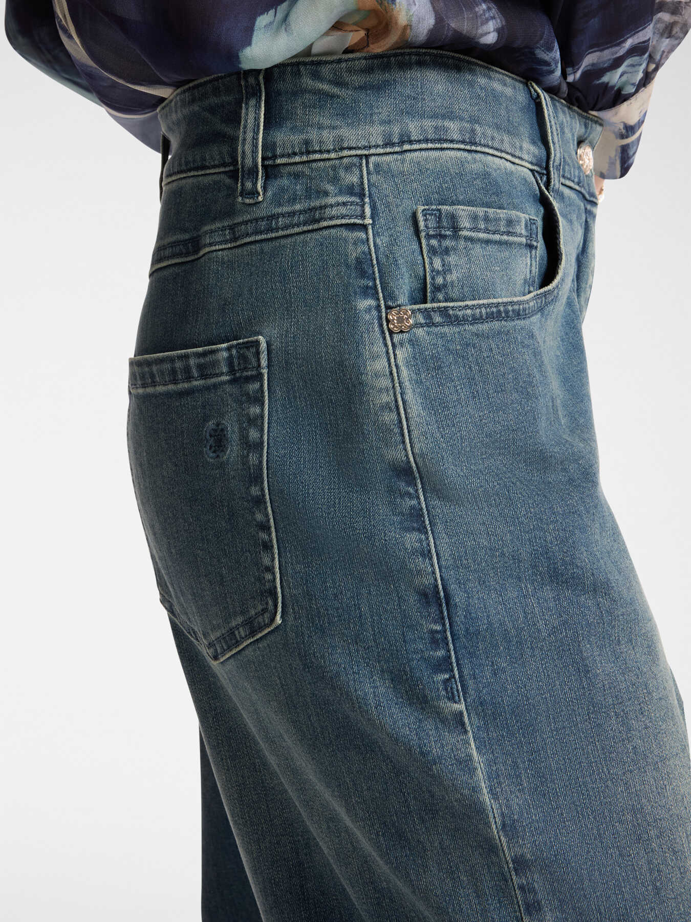 Carrot Jeans, "Carol" image number 3