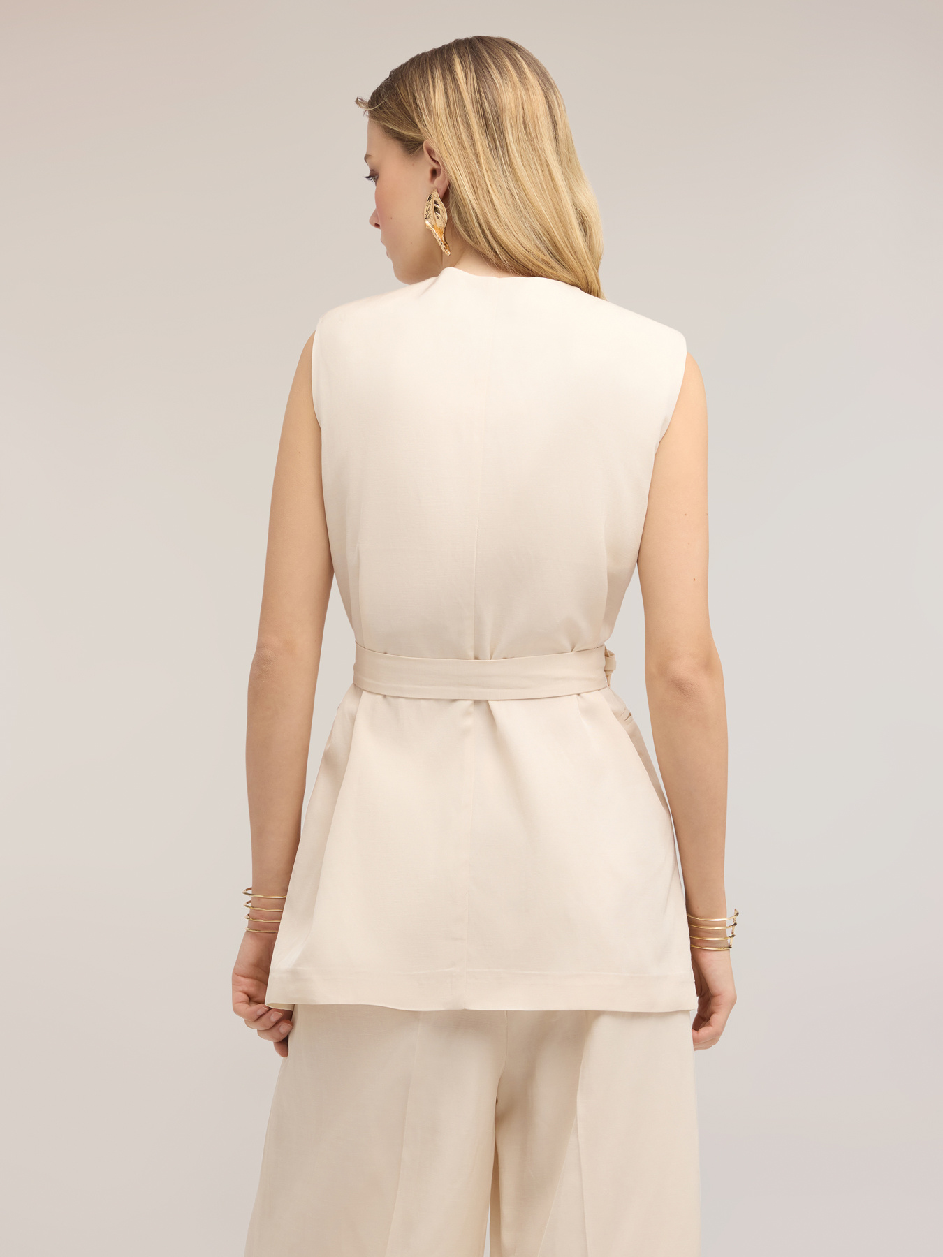 Gilet doppiopetto in misto lino con cintura image number 1