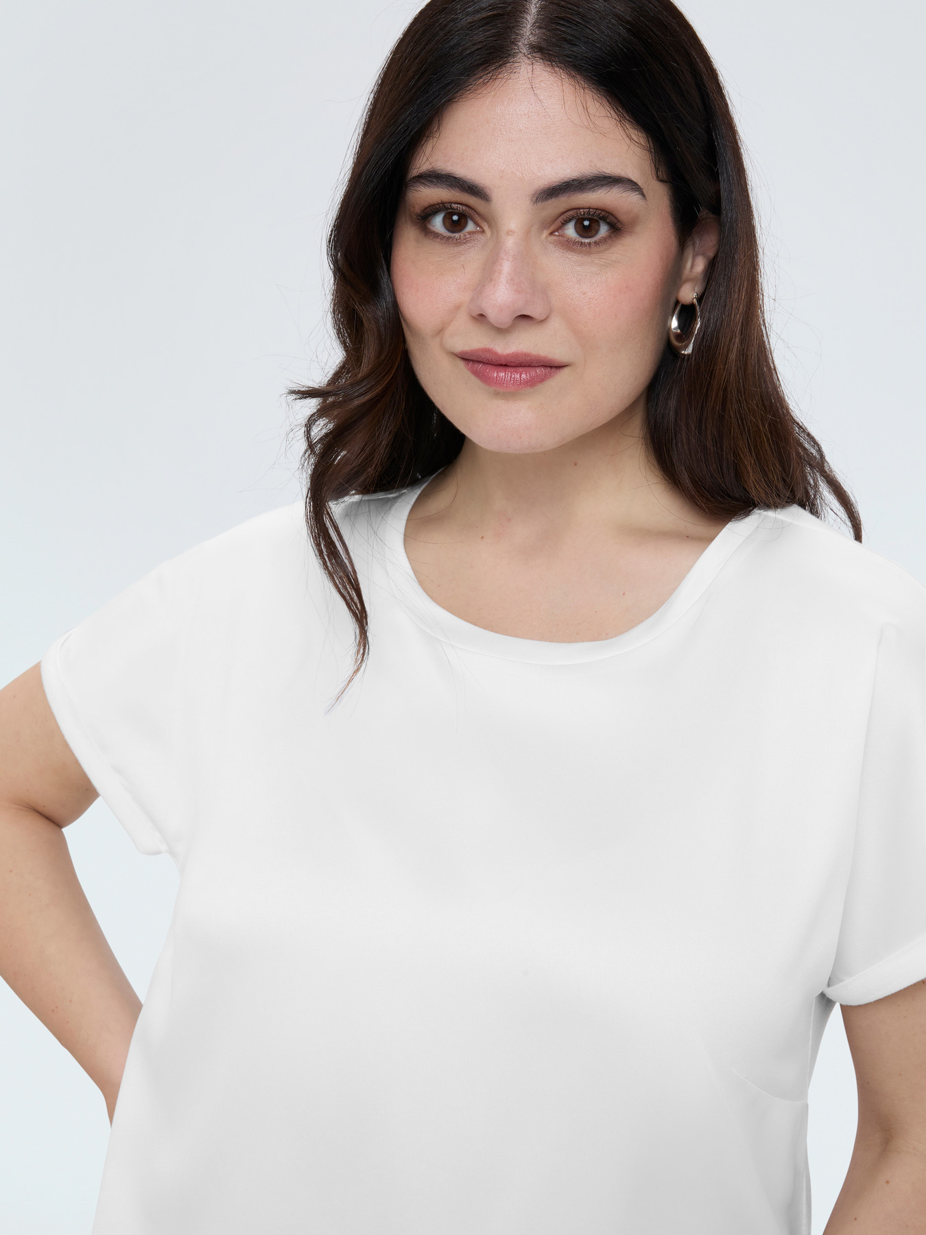 Bi-material t-shirt with round neckline image number 2