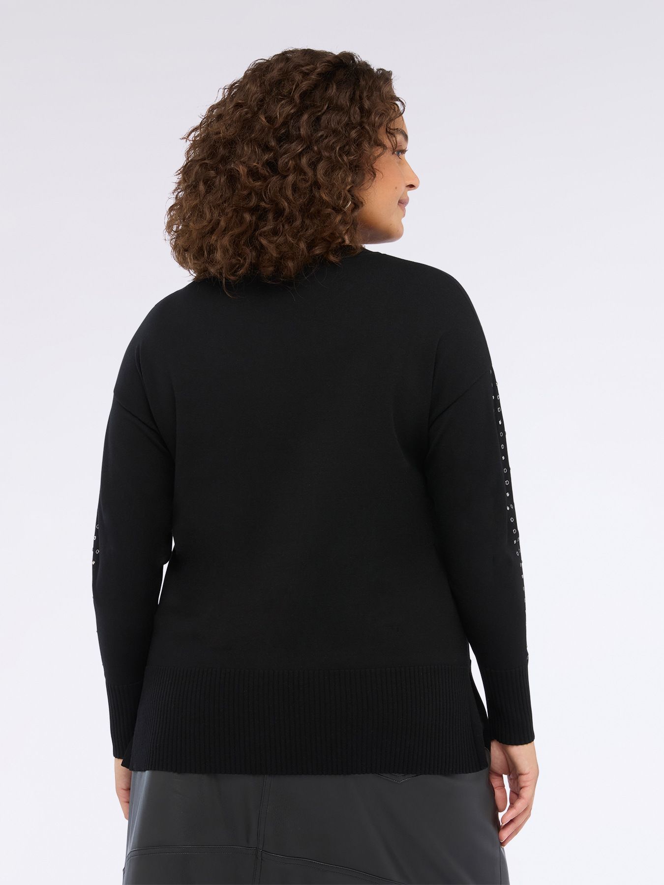 Pullover mit gl&auml;nzenden Applikationen image number 1