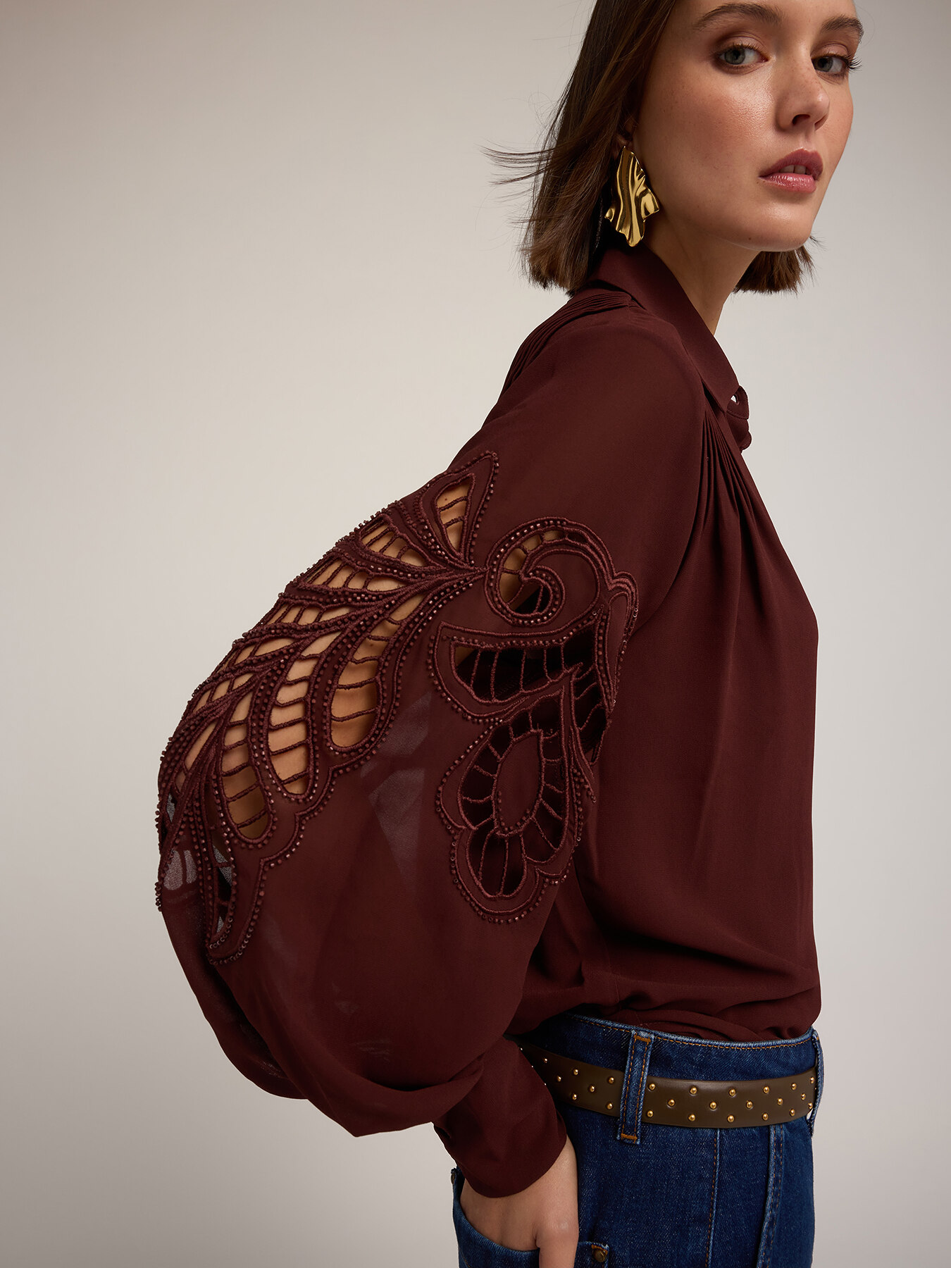 Shirt with inlaid sleeves image number 3