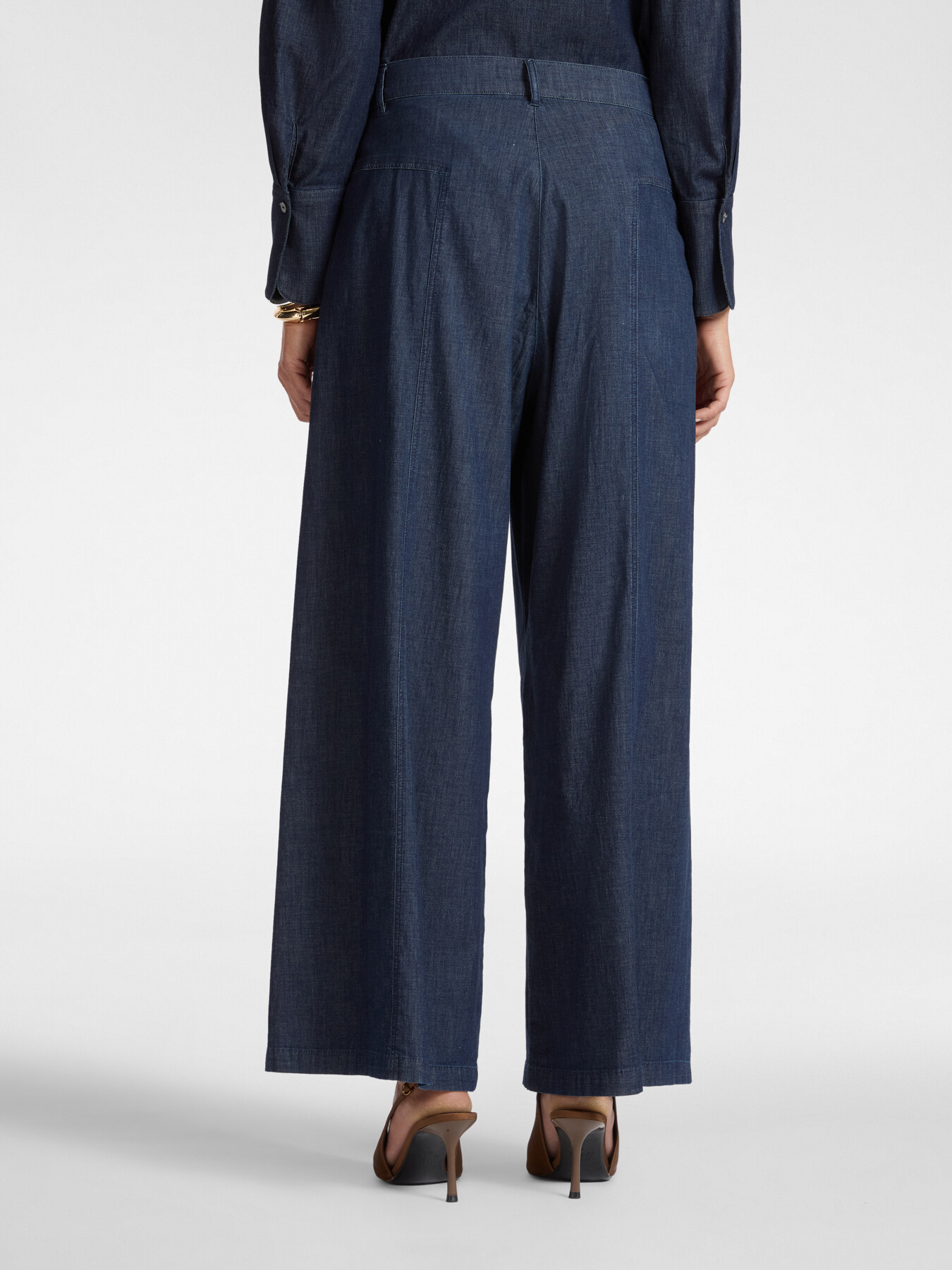 Jeans wide leg in Chambray,  "Wanda" image number 1