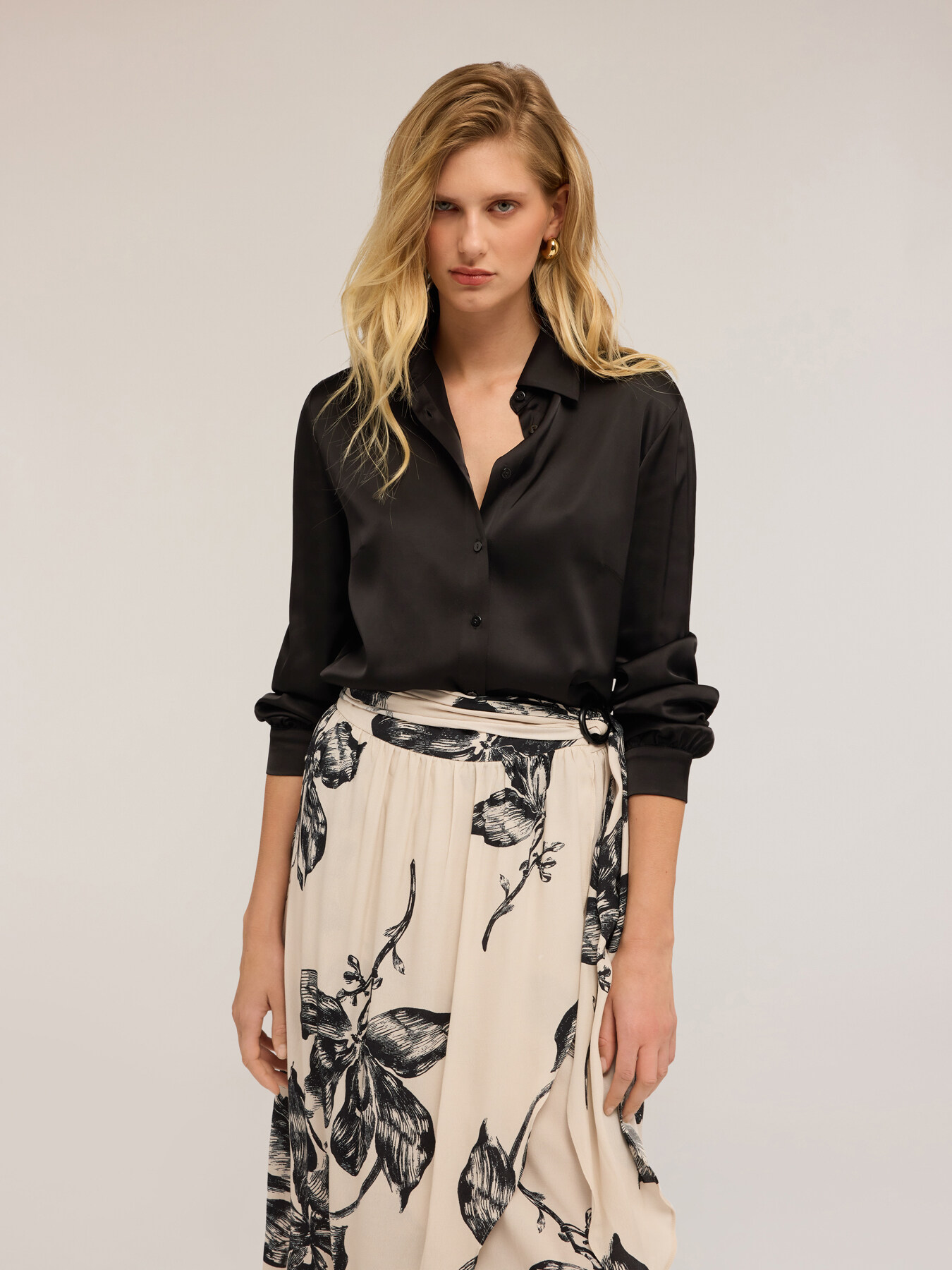 Satin shirt image number 0