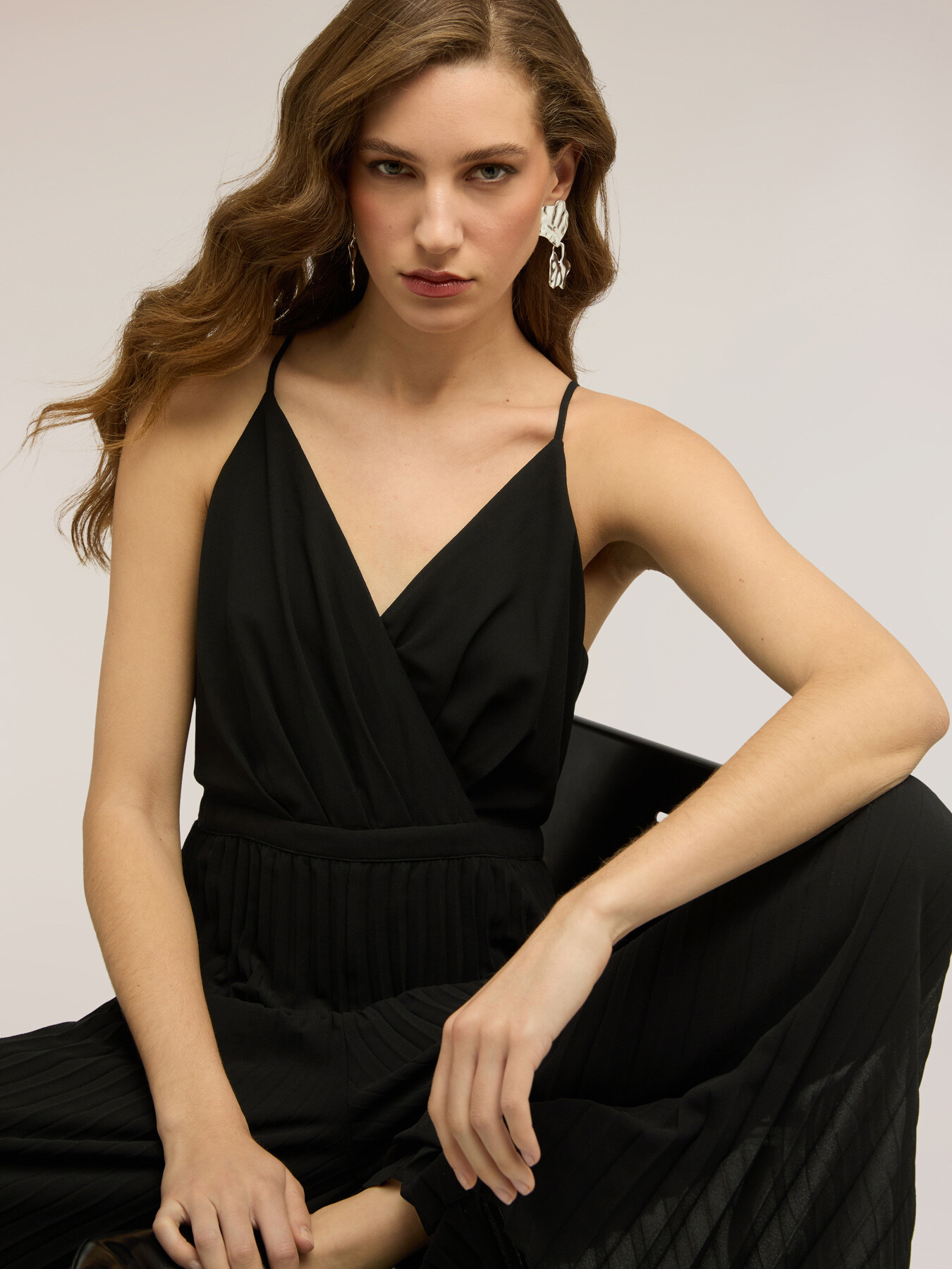 Long pleated georgette jumpsuit image number 3