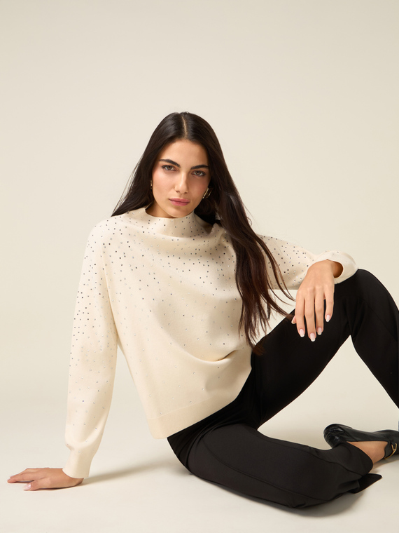 Maglia dolcevita con cristalli