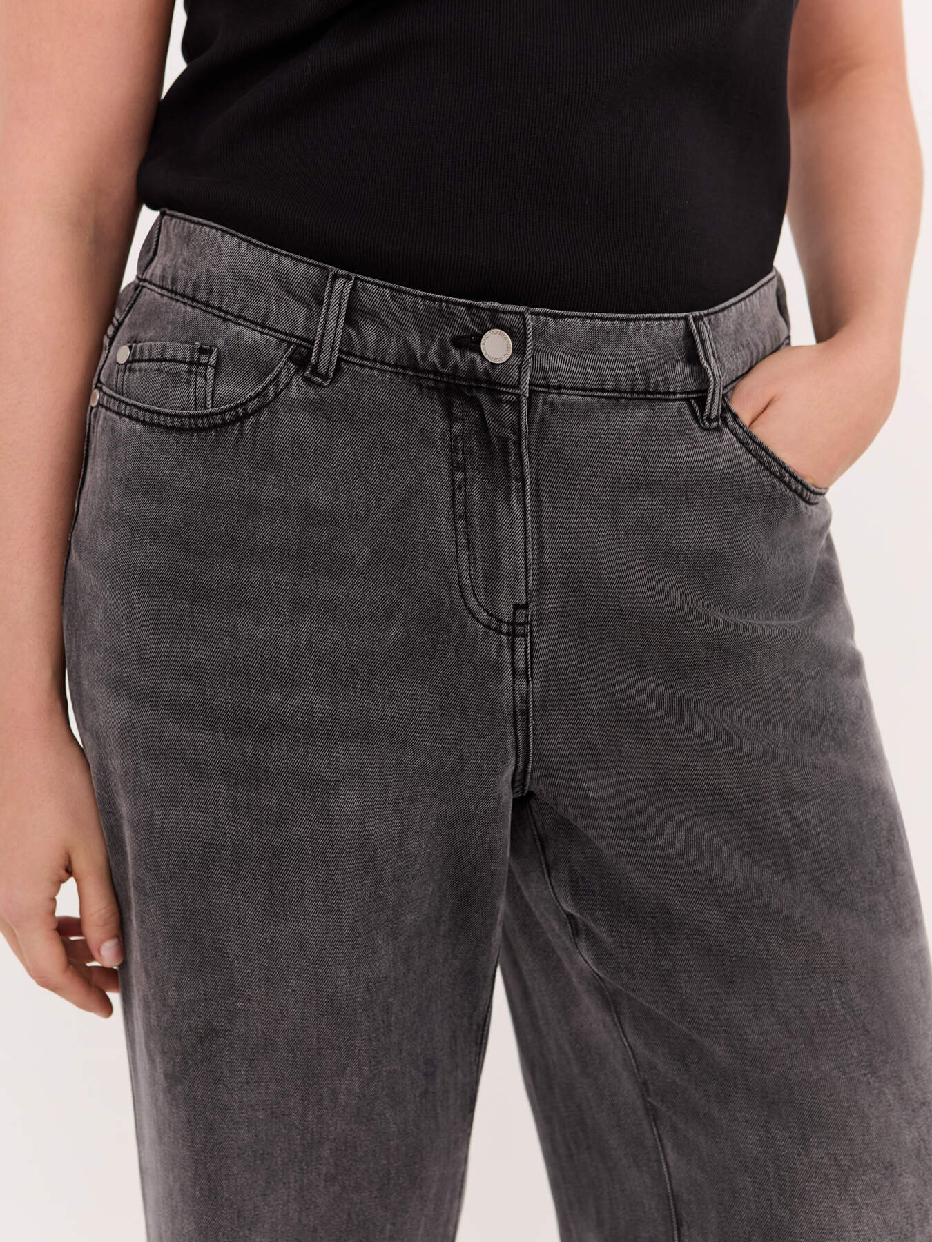 Jeans Regular grey washed image number 2