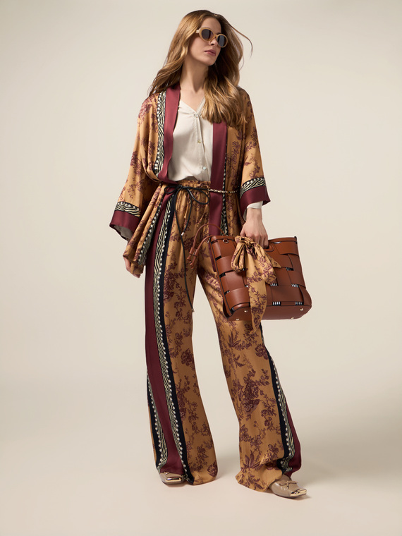 Pantaloni palazzo din satin cu imprimeu