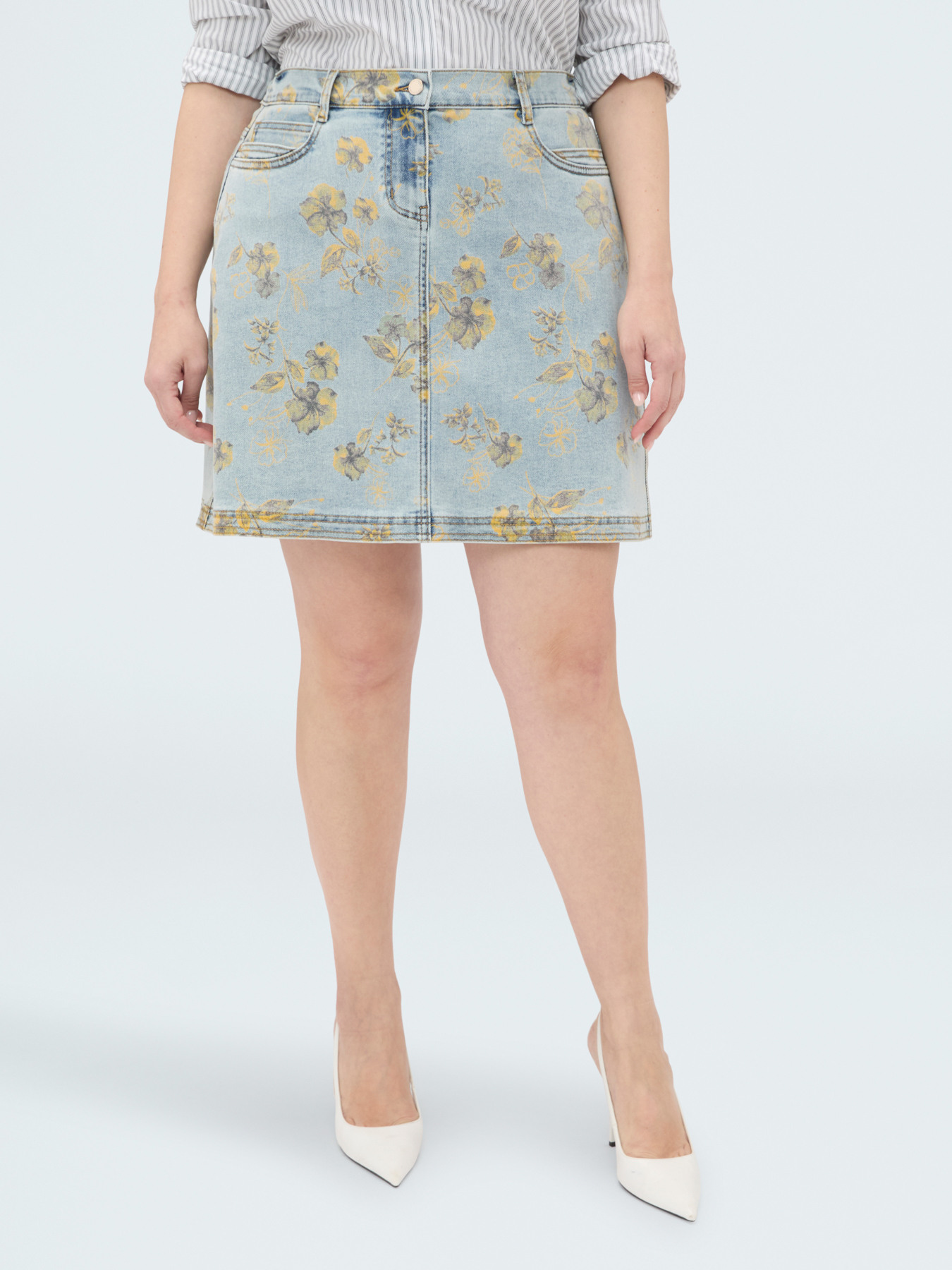 Minigonna in denim con stampa floreale image number 2