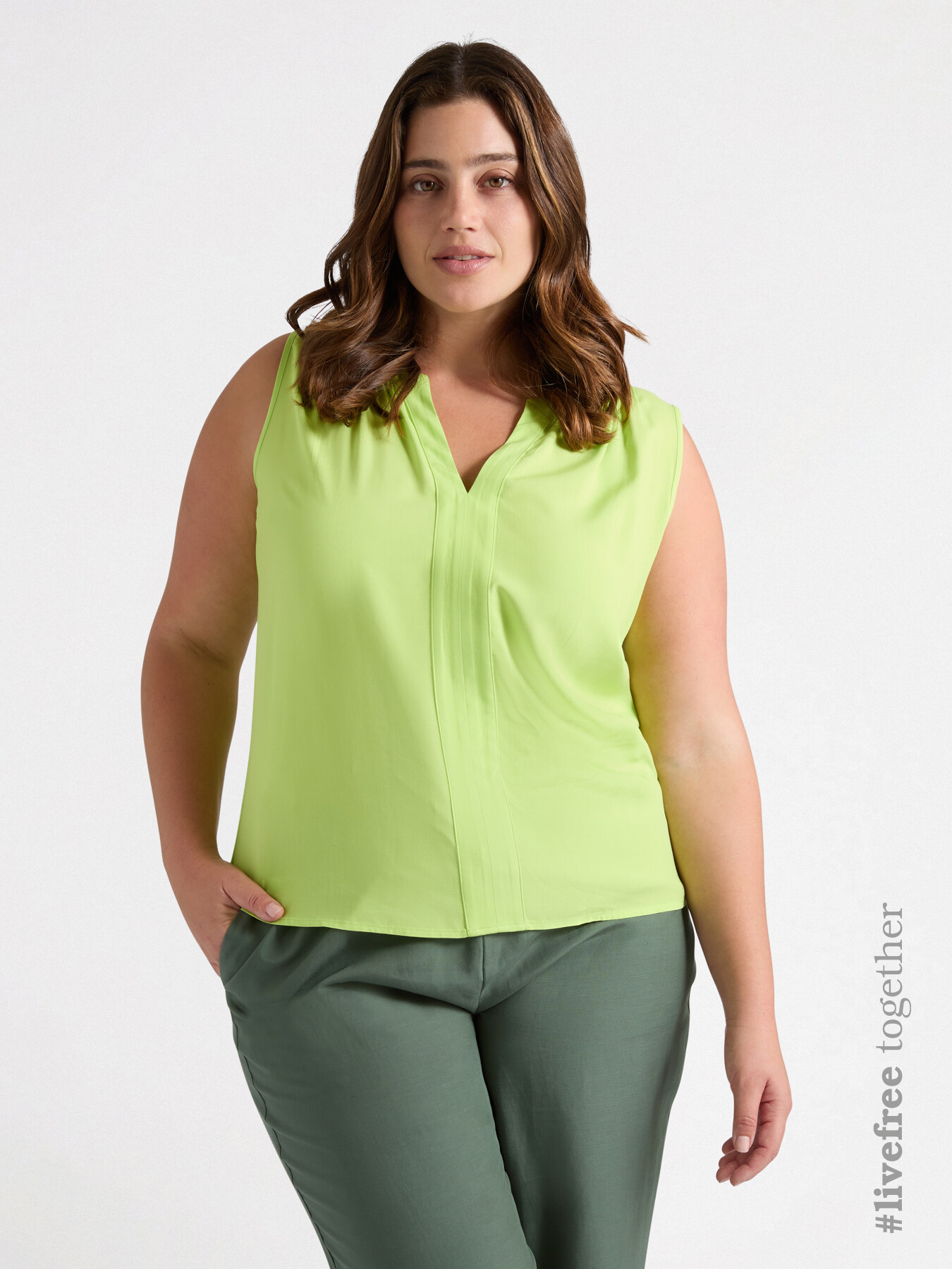 Top with LENZING™ ECOVERO™ viscose image number 0